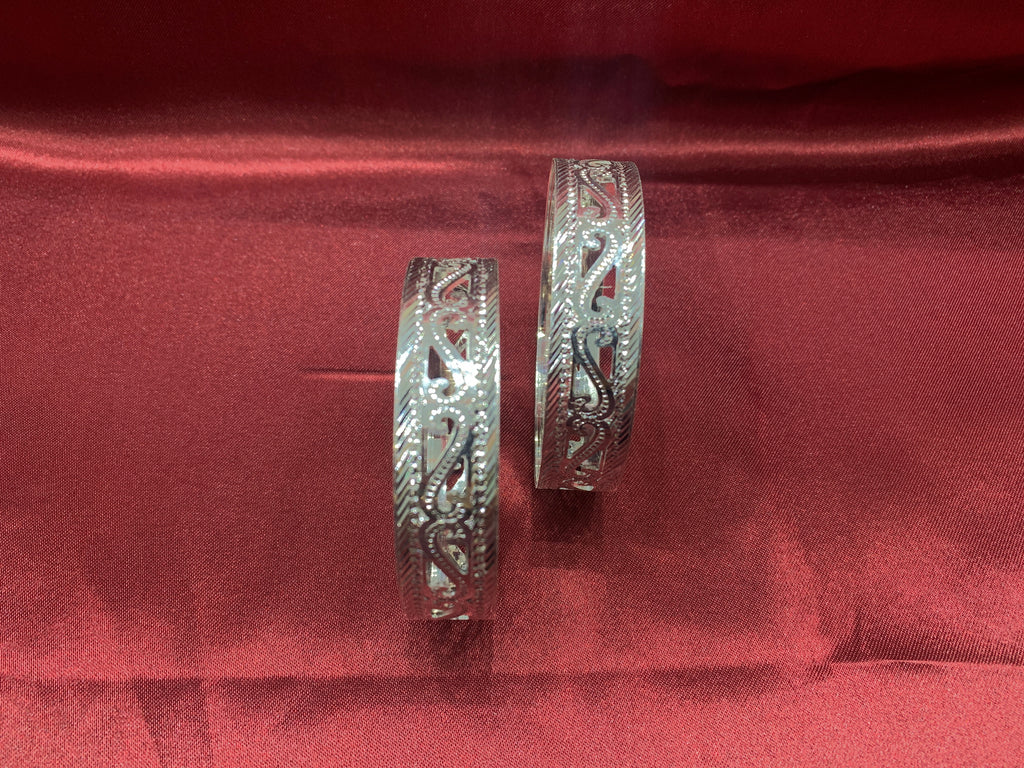 Traditional silver bangles B14