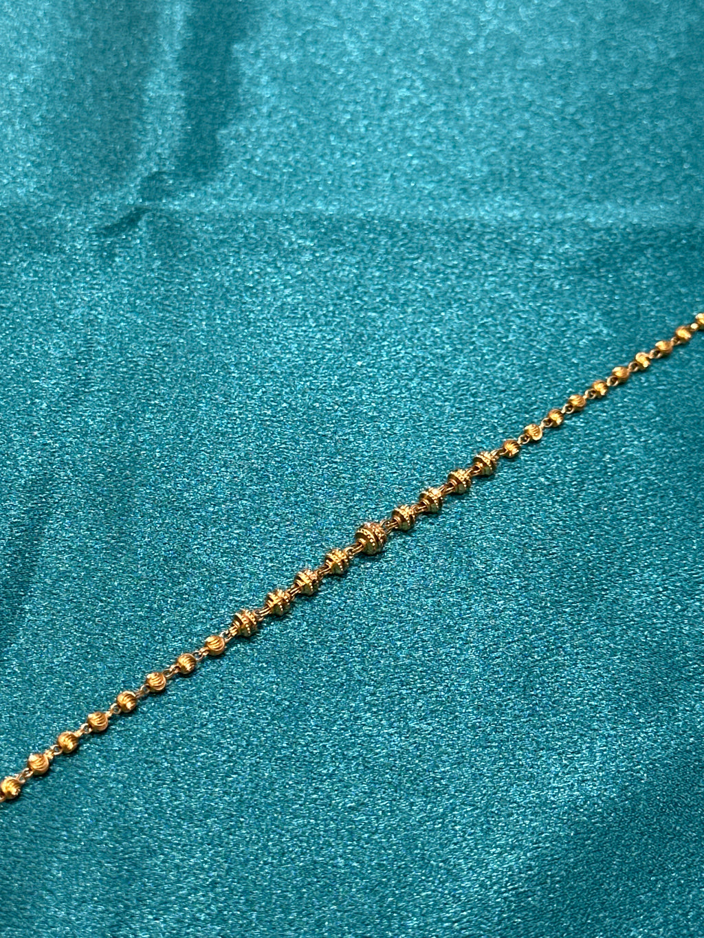 22K Gold Bracelet With Bead Design & Thicker Beads In The Centre