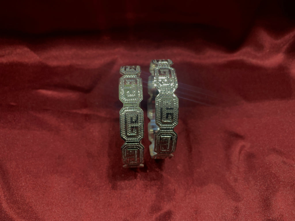 Traditional silver bangles B11