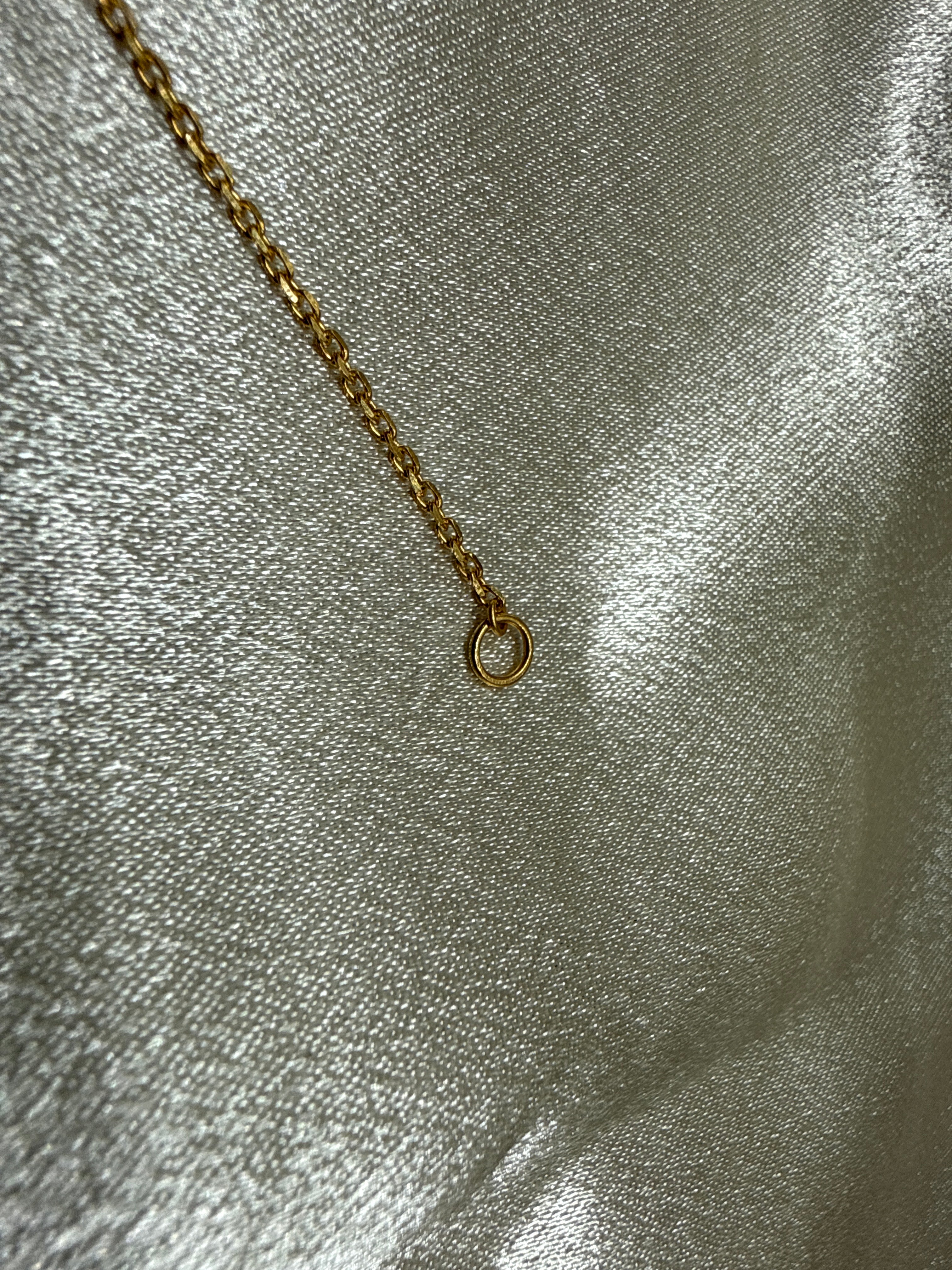 22k Gold Bracelet With Single Large Clover