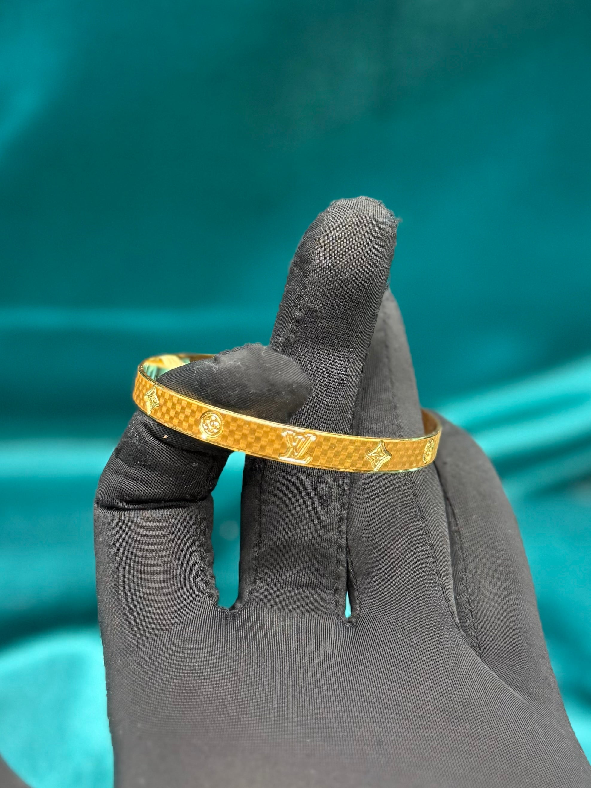 22k Gold Women’s CNC Bangle