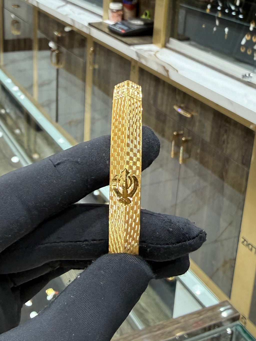 22K Gold Men’s CNC Kara w/Khanda