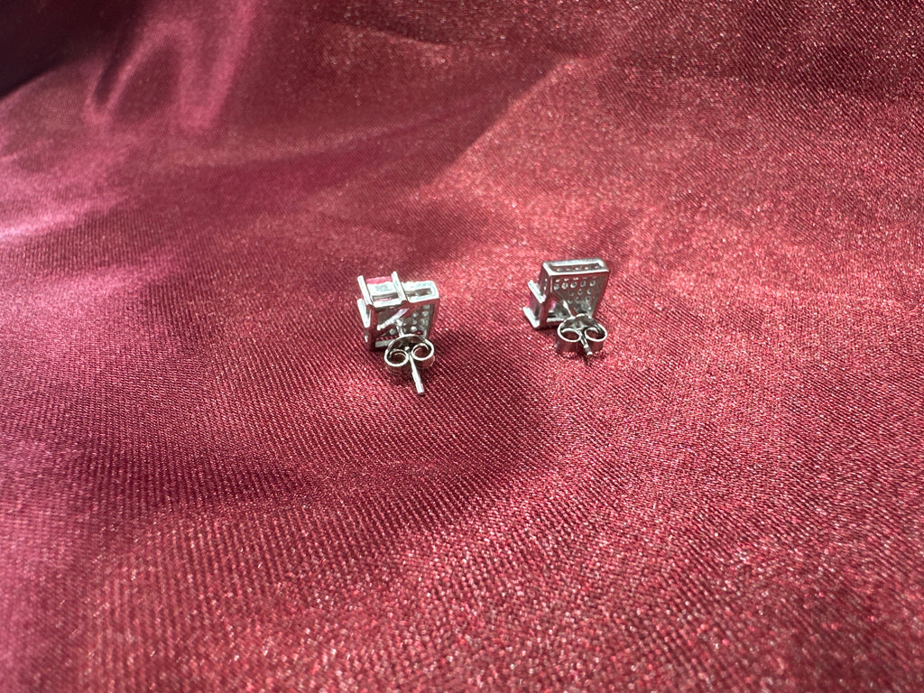 Women’s Fancy Silver pendant set