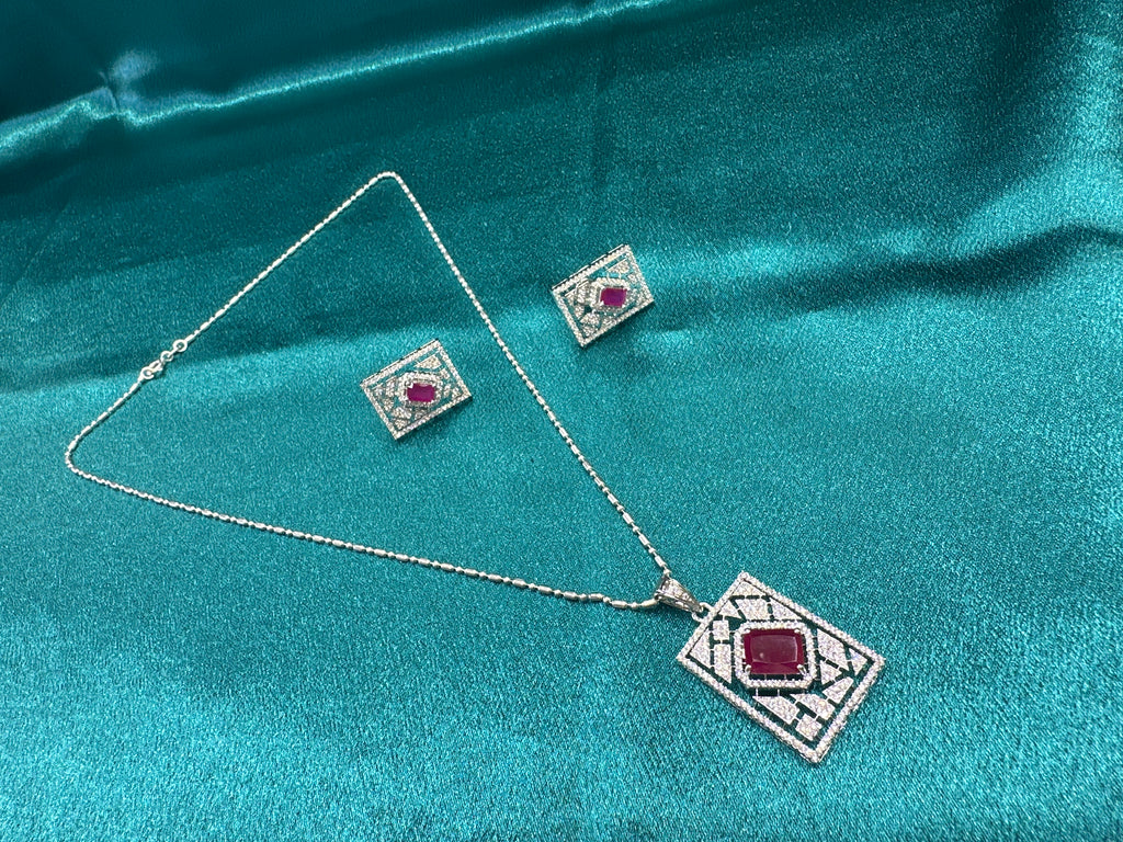 Women’s Fancy Silver pendant set