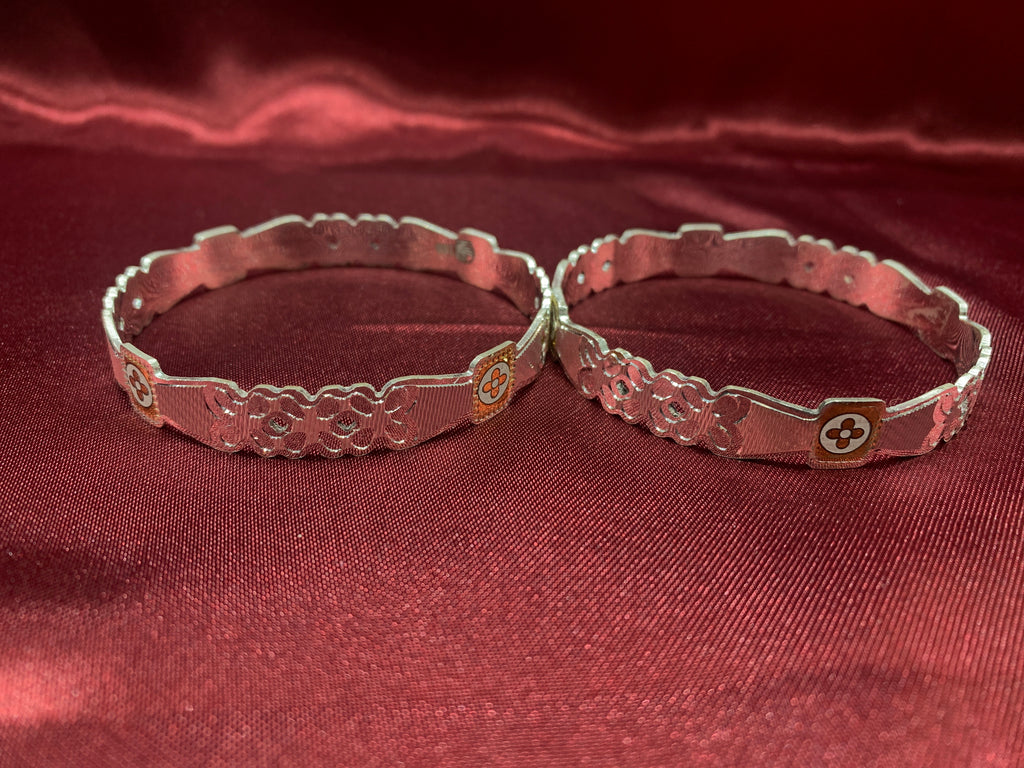 Traditional silver bangles B28