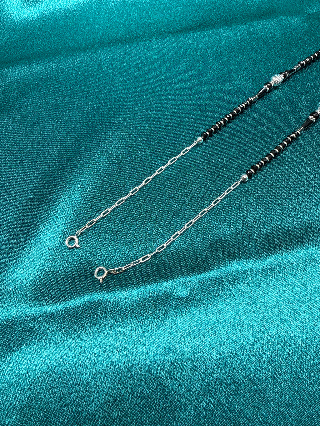 Women’s Fancy/Traditional Silver Black Beads Anklet