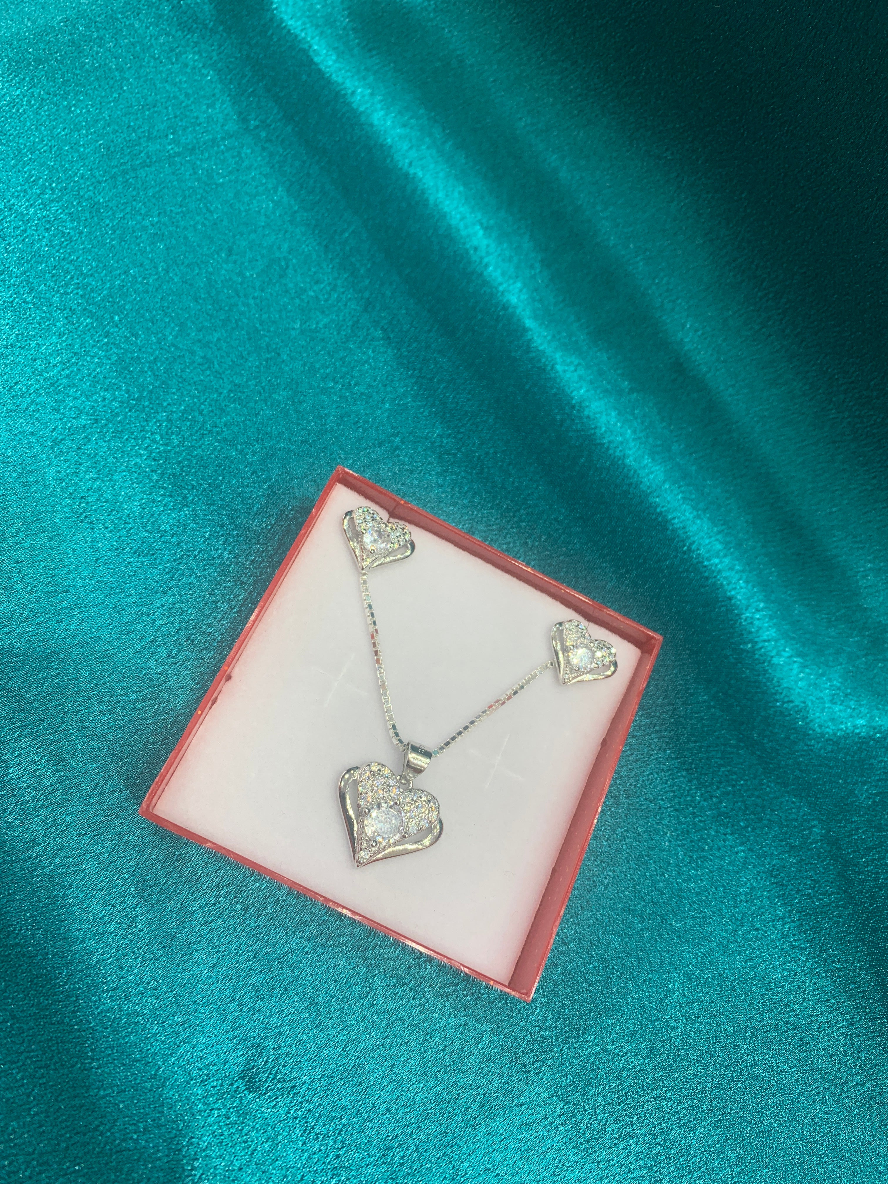 Women’s Fancy Silver pendant set