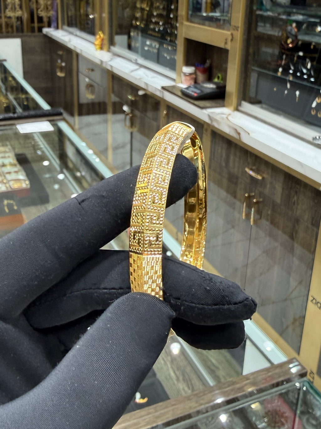 22K Gold Men’s CNC Kara w/Khanda