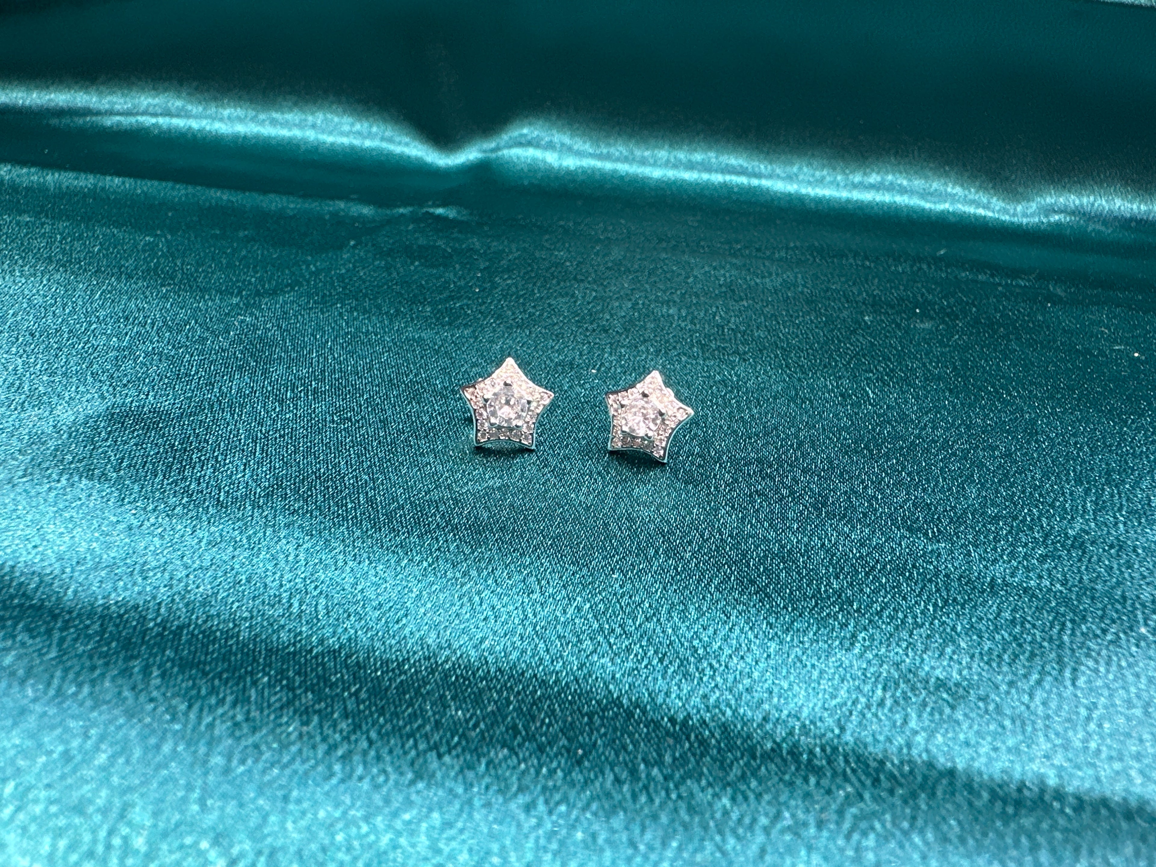 Women’s Fancy Silver pendant set