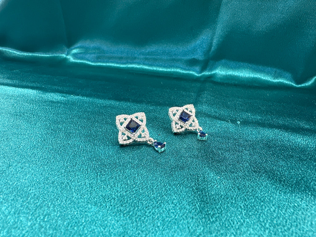 Women’s Fancy Silver pendant set