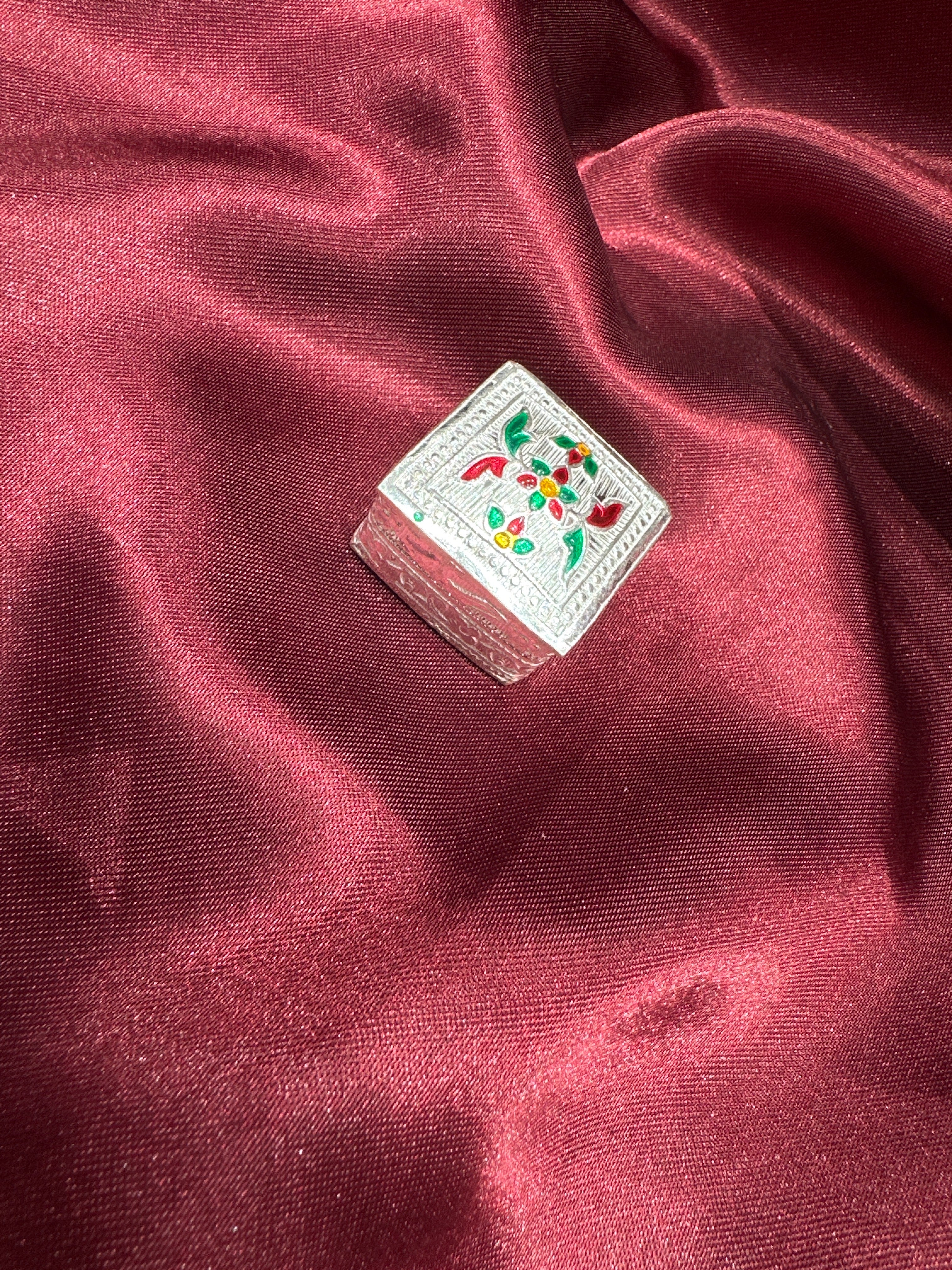 Silver designer box (medium)