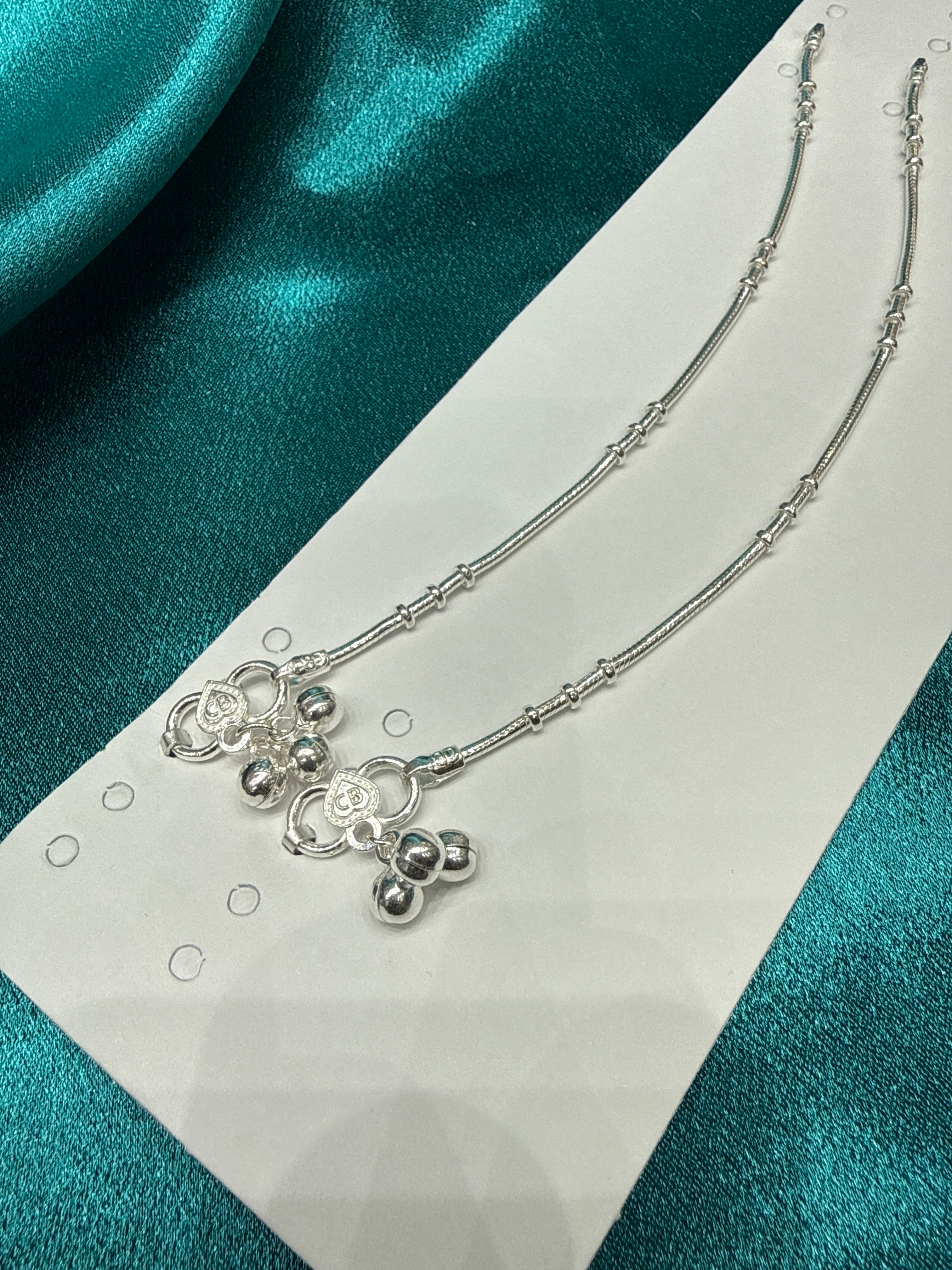 Kids fancy silver anklets (Size: 2-3 year old)