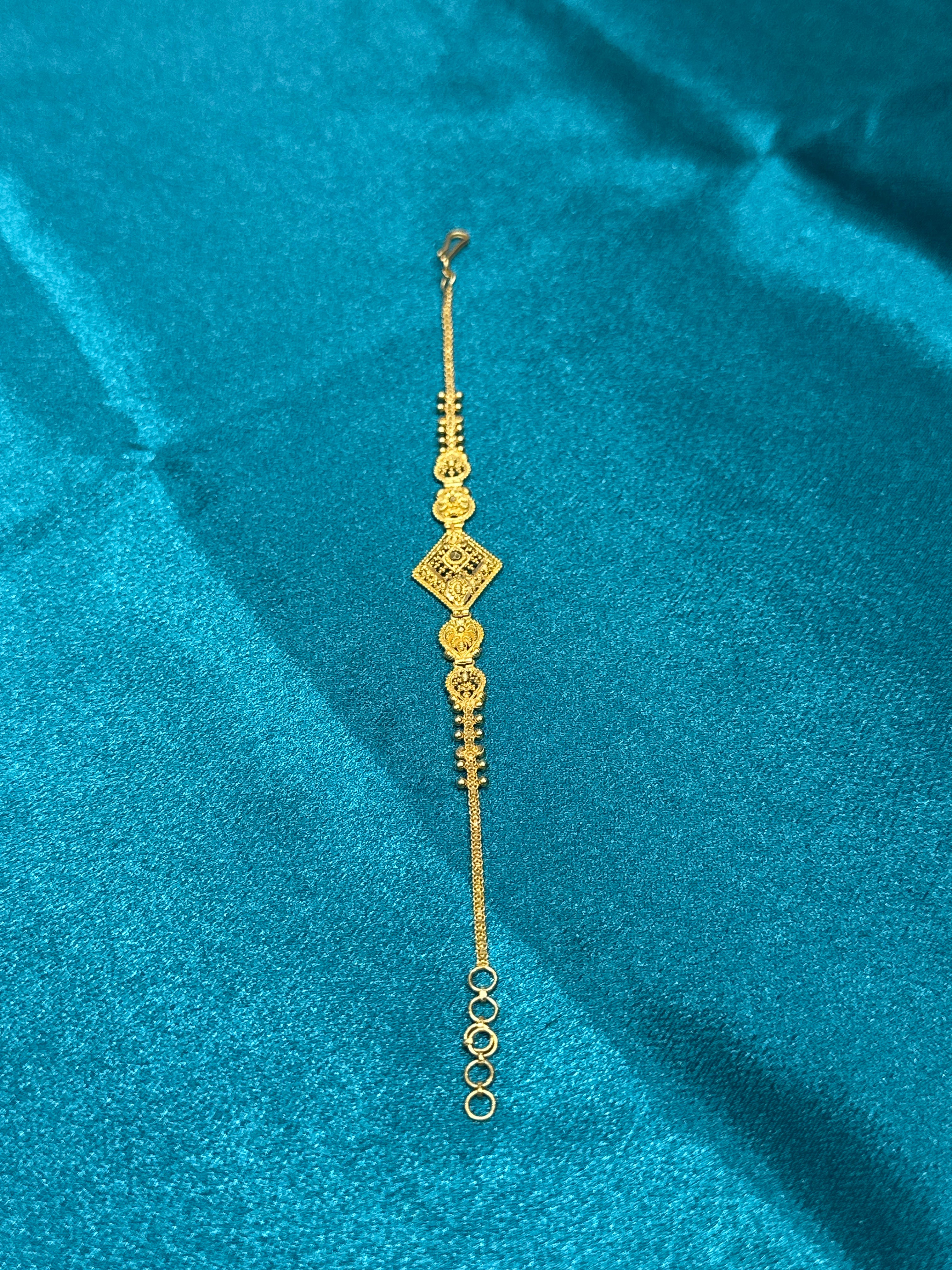 22K Gold Bracelet Traditional Style