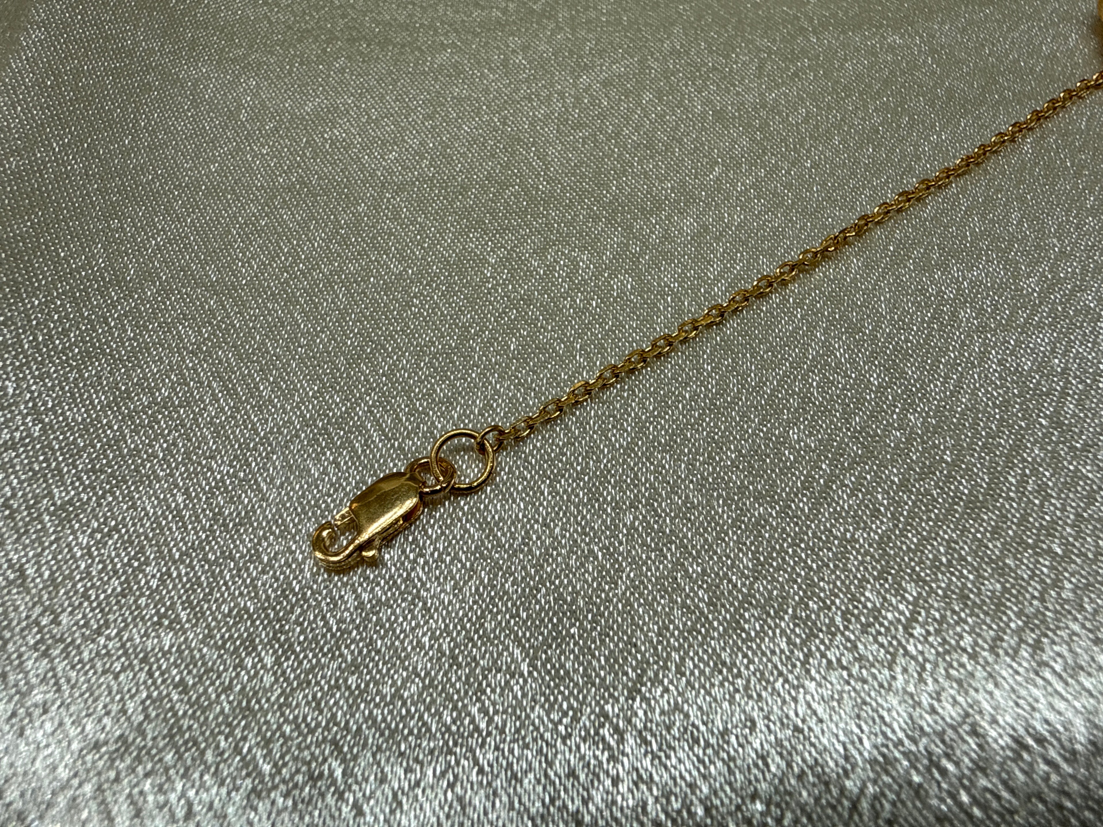 22k Gold Bracelet With Single Large Clover
