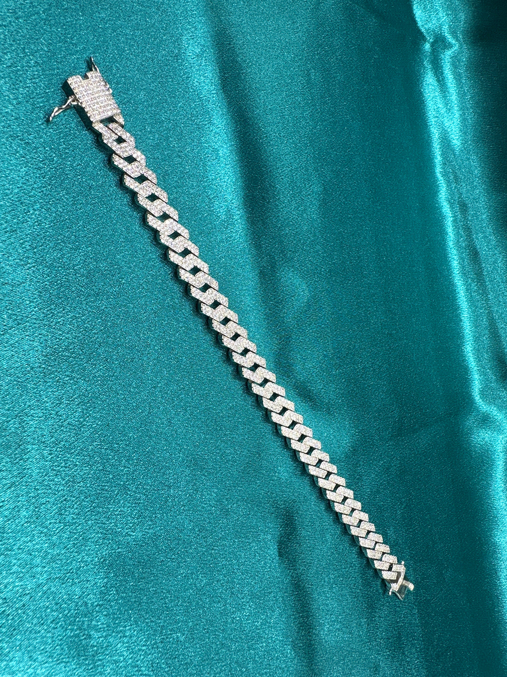 Men’s iced out silver 925 bracelet w/ CZ diamonds (10mm)