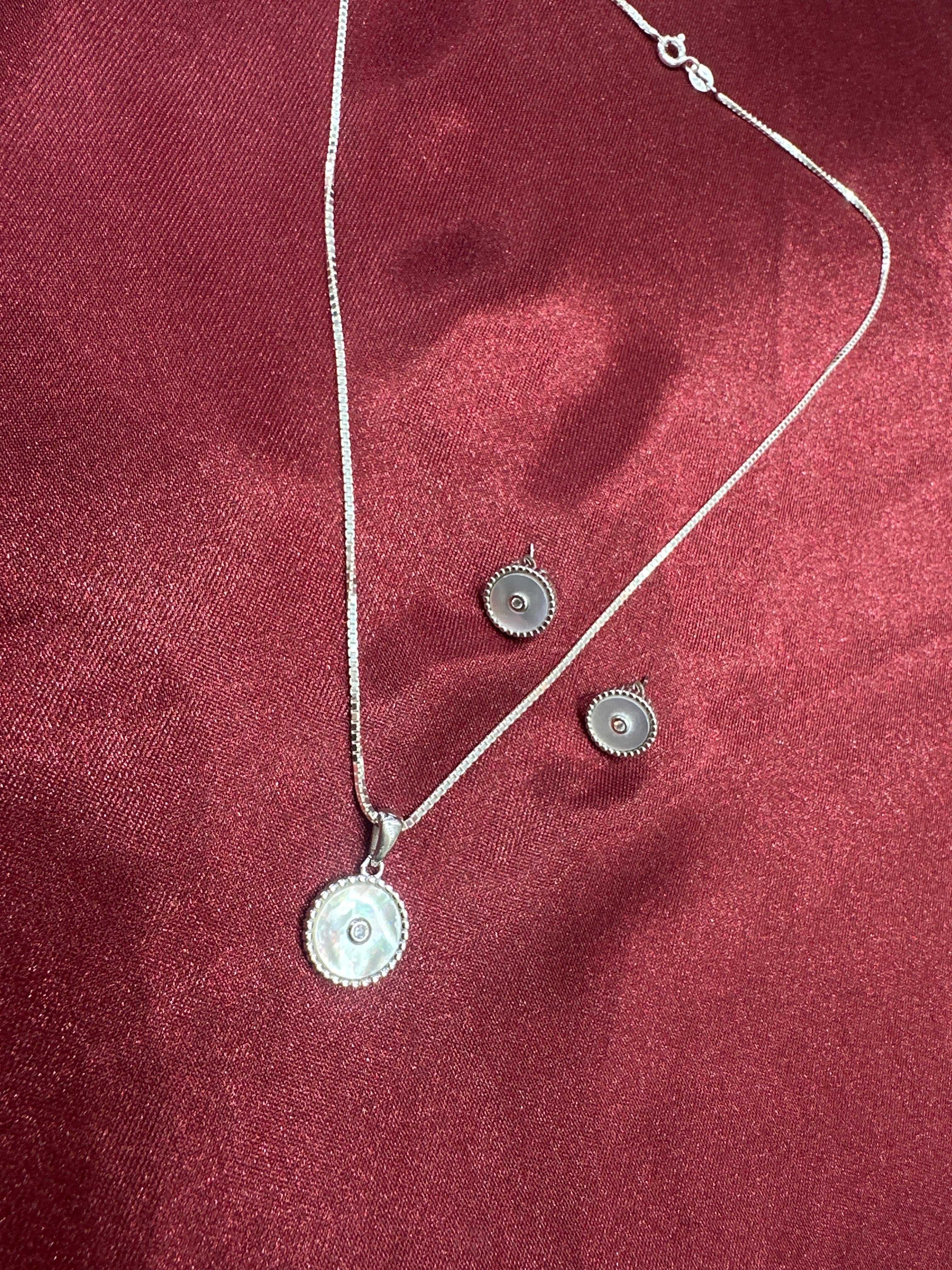 Women’s Fancy Silver pendant set