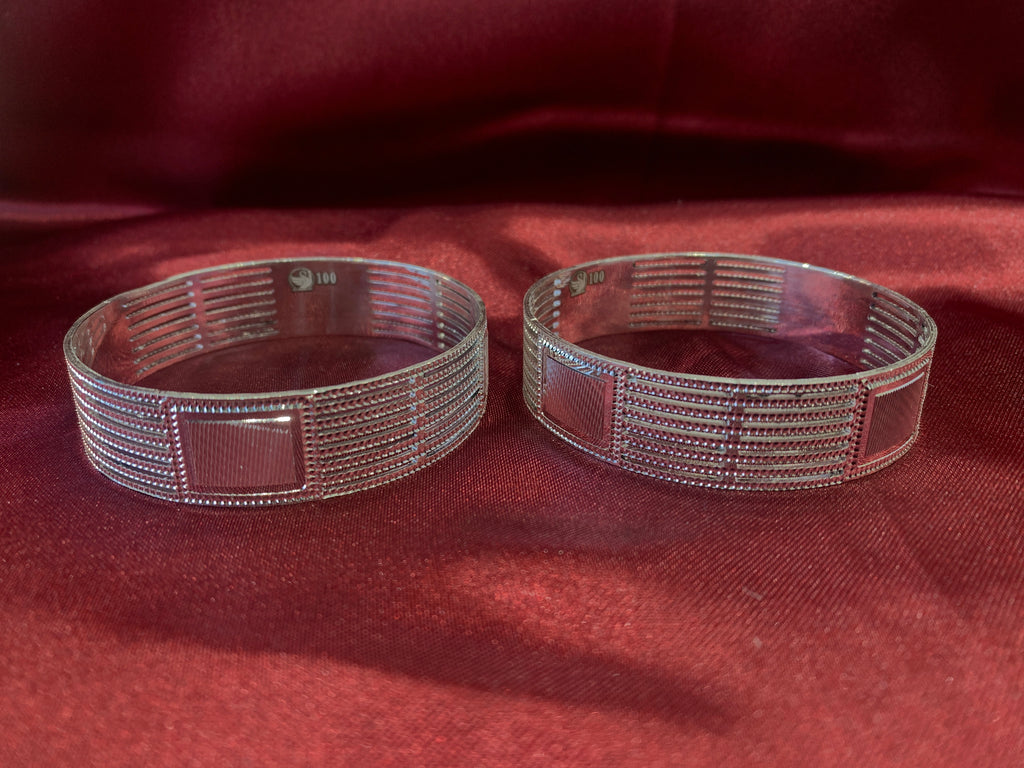Traditional silver bangles B3