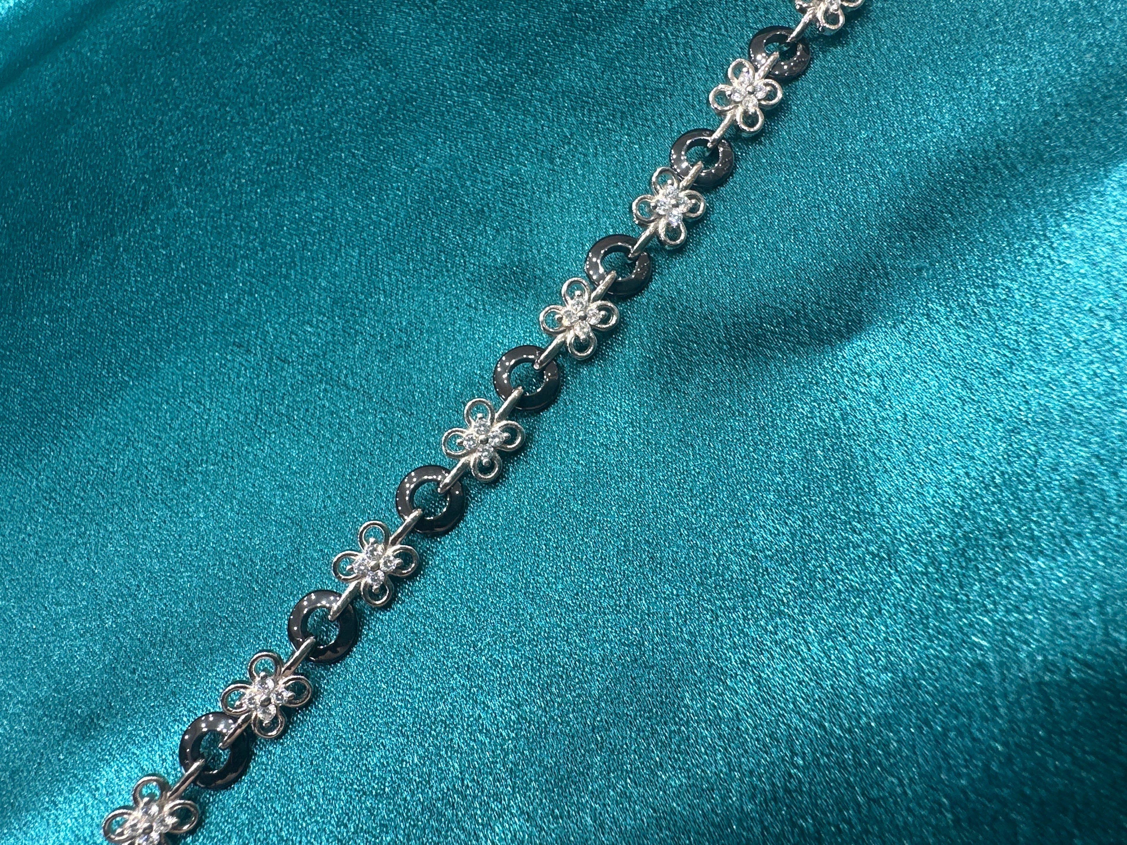 Antique Style Designer Silver bracelet