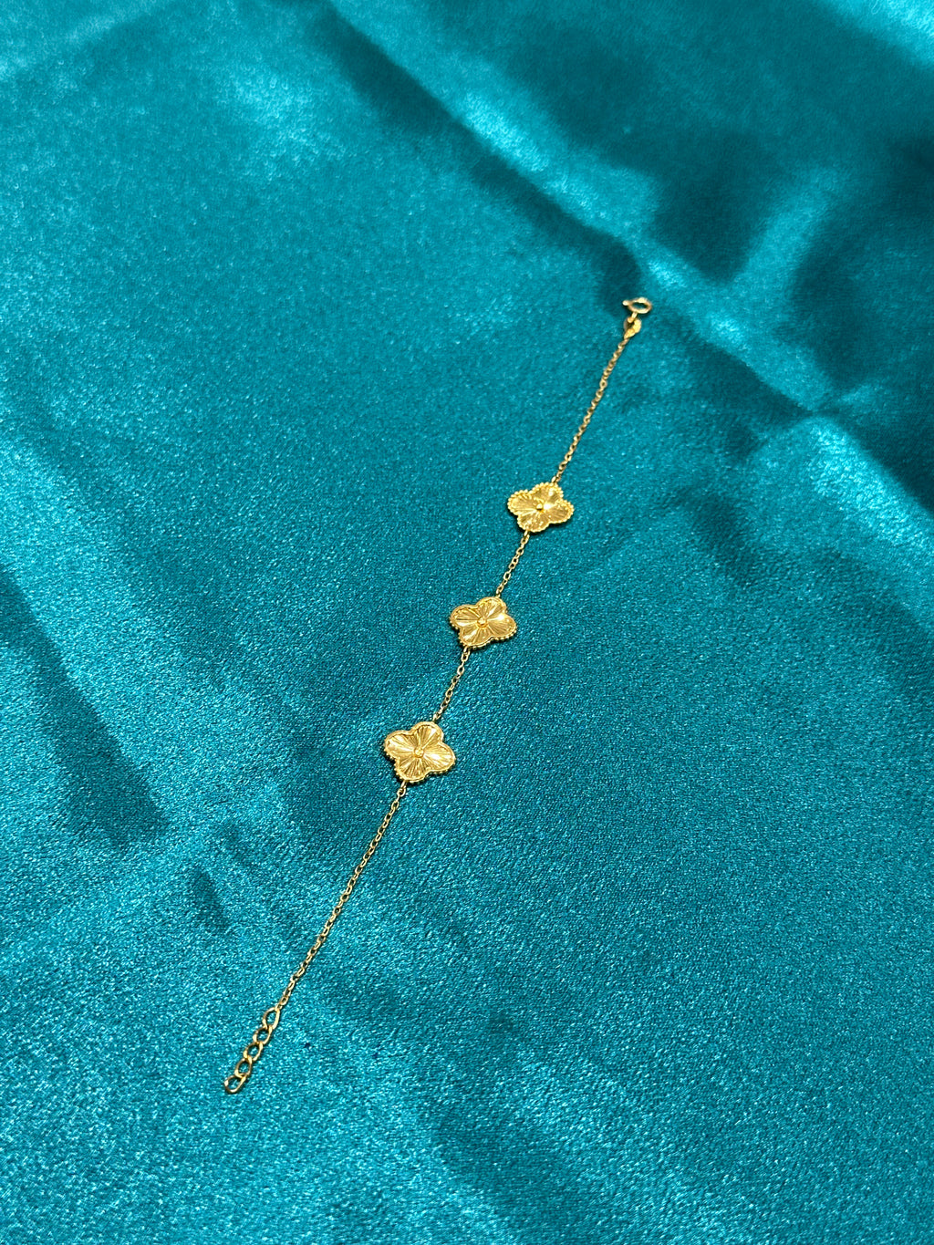 22K Gold Bracelet 3 Clover Design ( Lightweight )