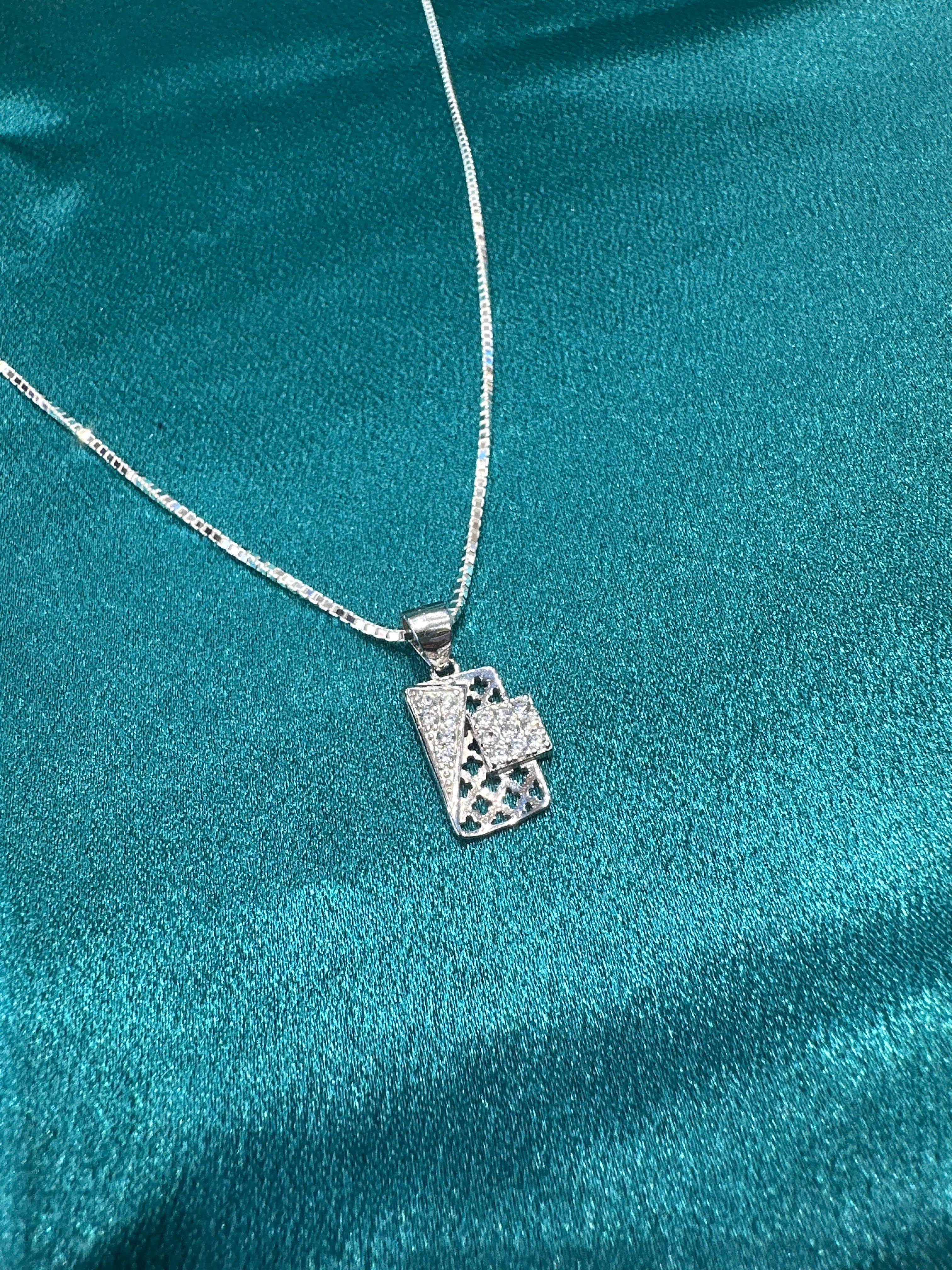 Women’s Fancy Silver pendant set