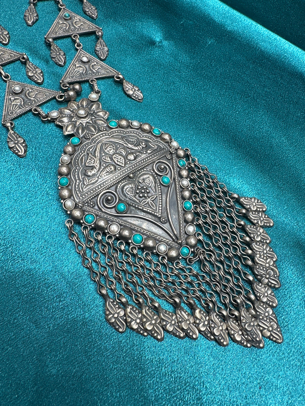 Antique Style Designer Silver necklace