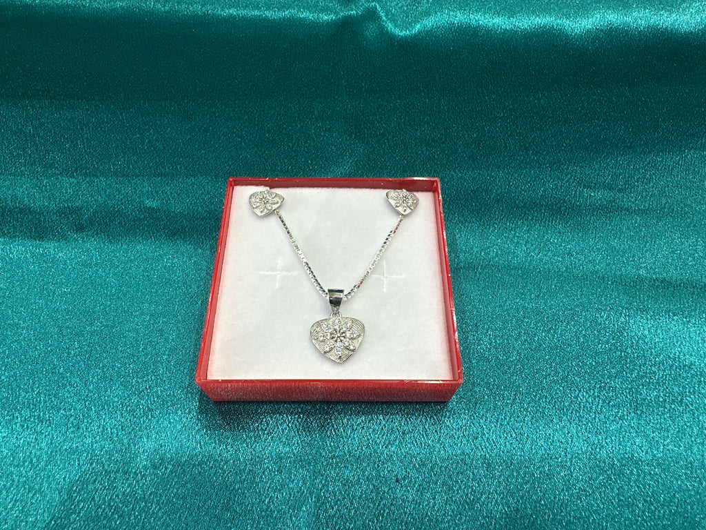 Women’s Fancy Silver pendant set