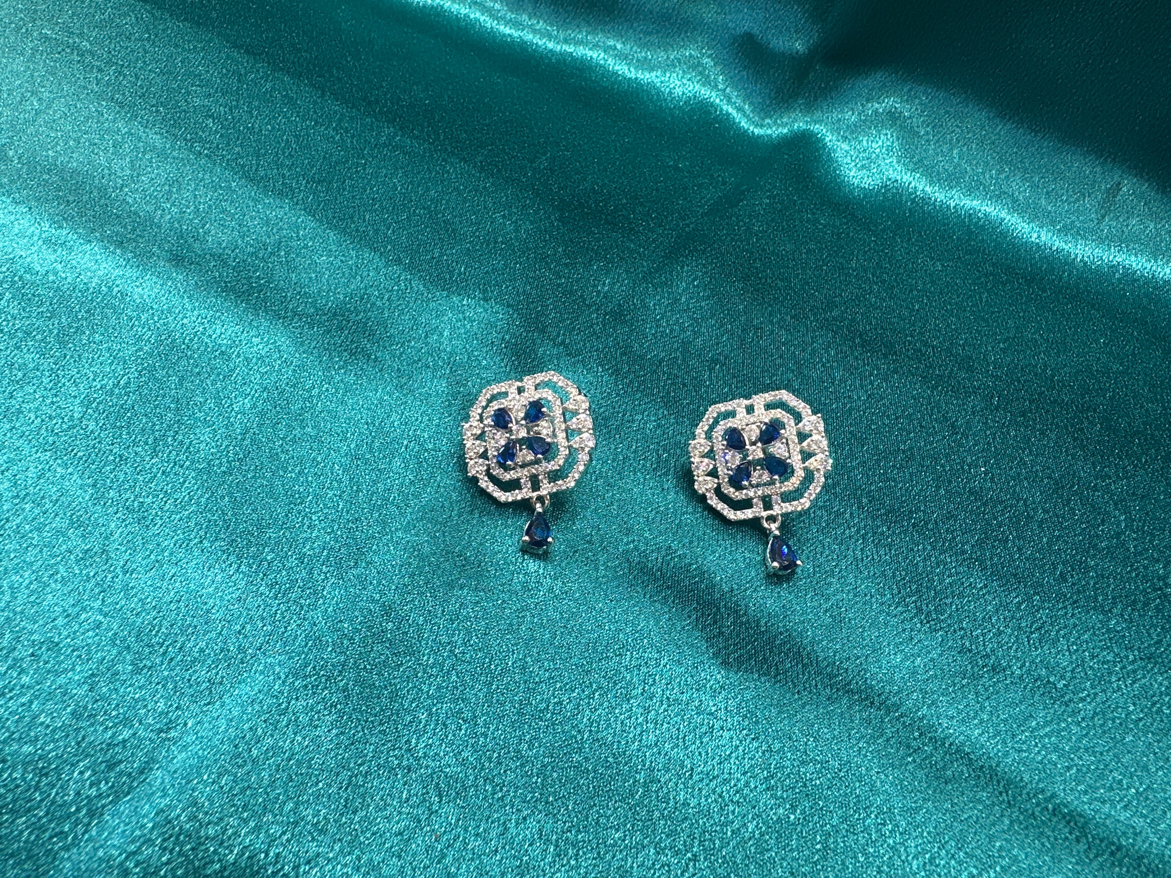 Women’s Fancy Silver pendant set