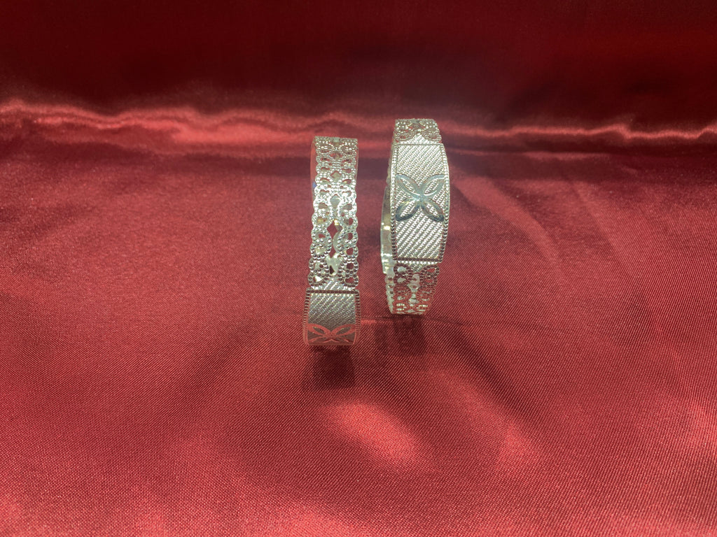 Traditional silver bangles B25