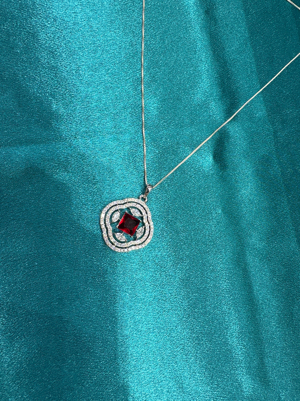 Women’s Fancy Silver pendant set