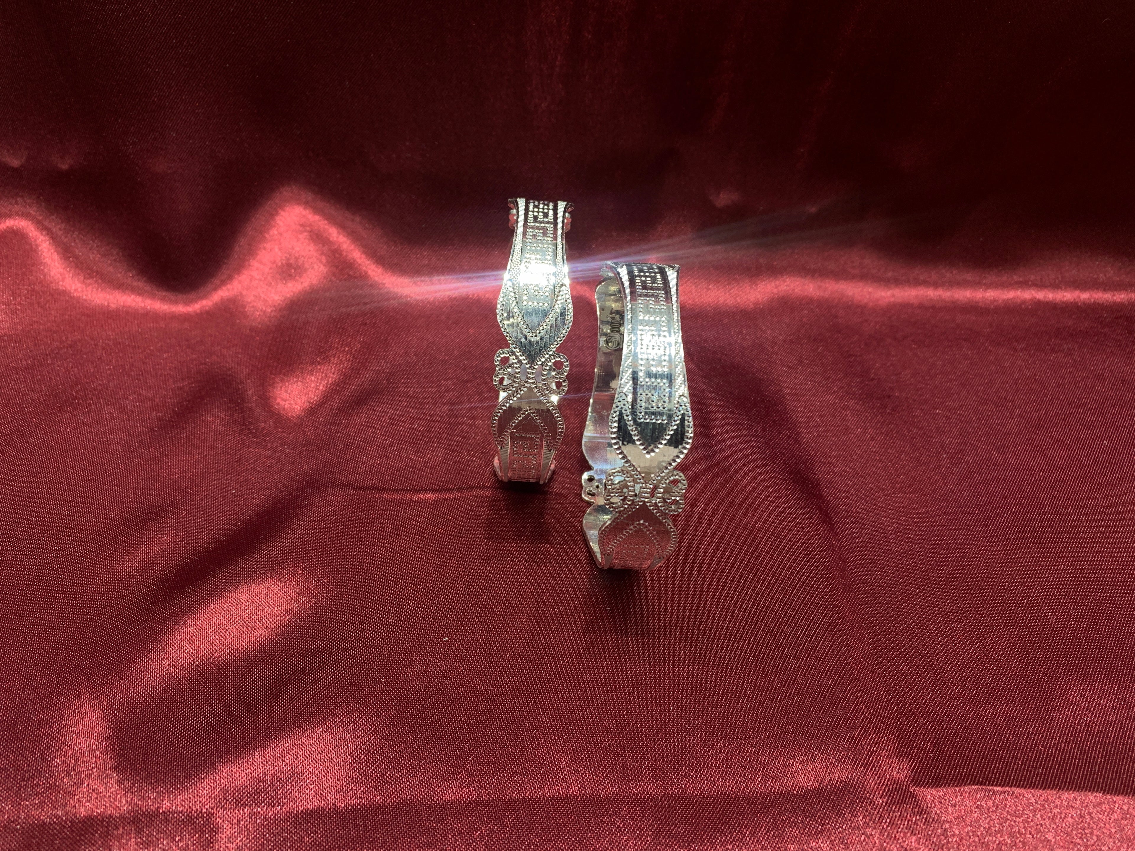Traditional silver bangles B24