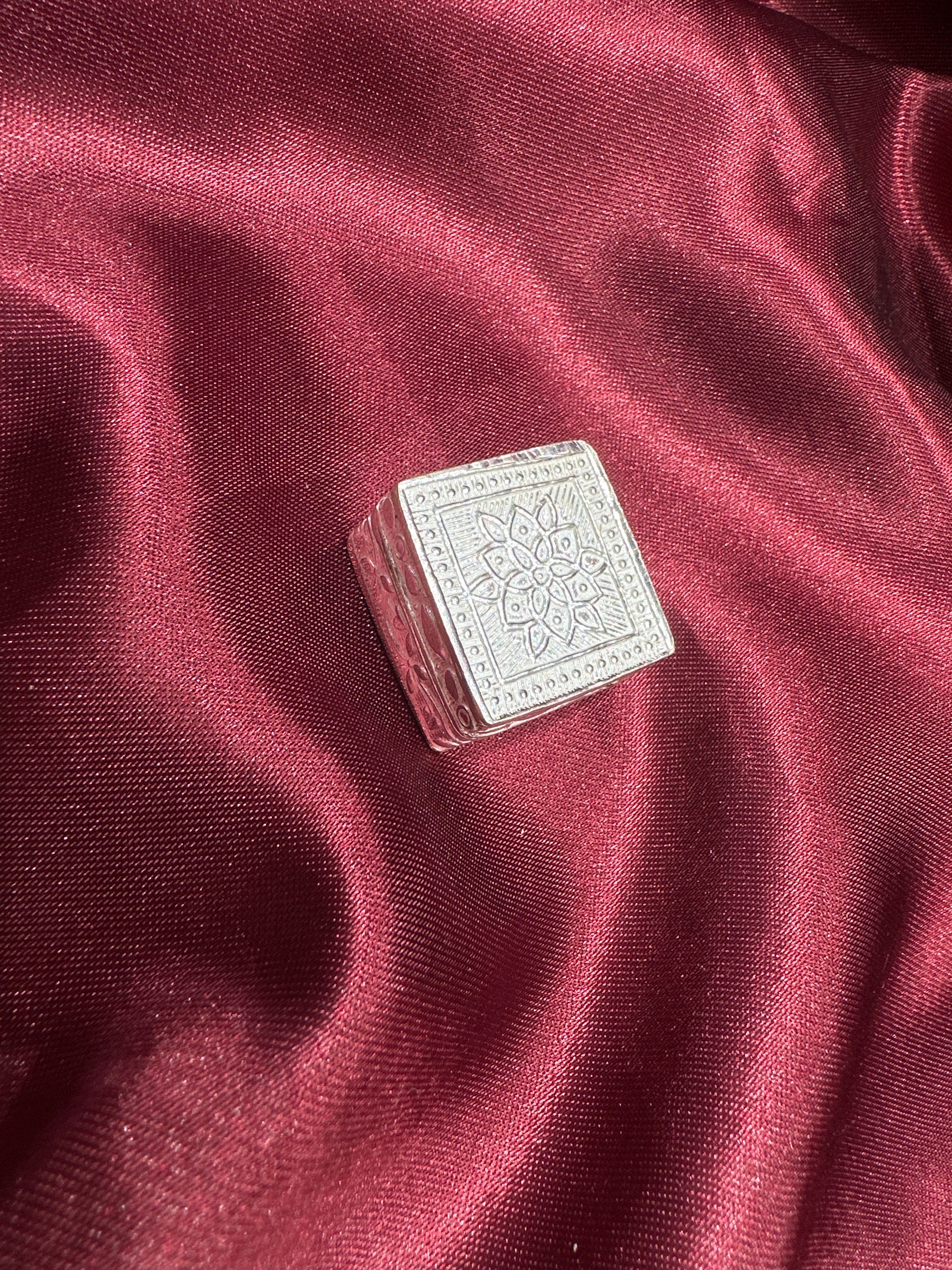 Silver designer box (medium)