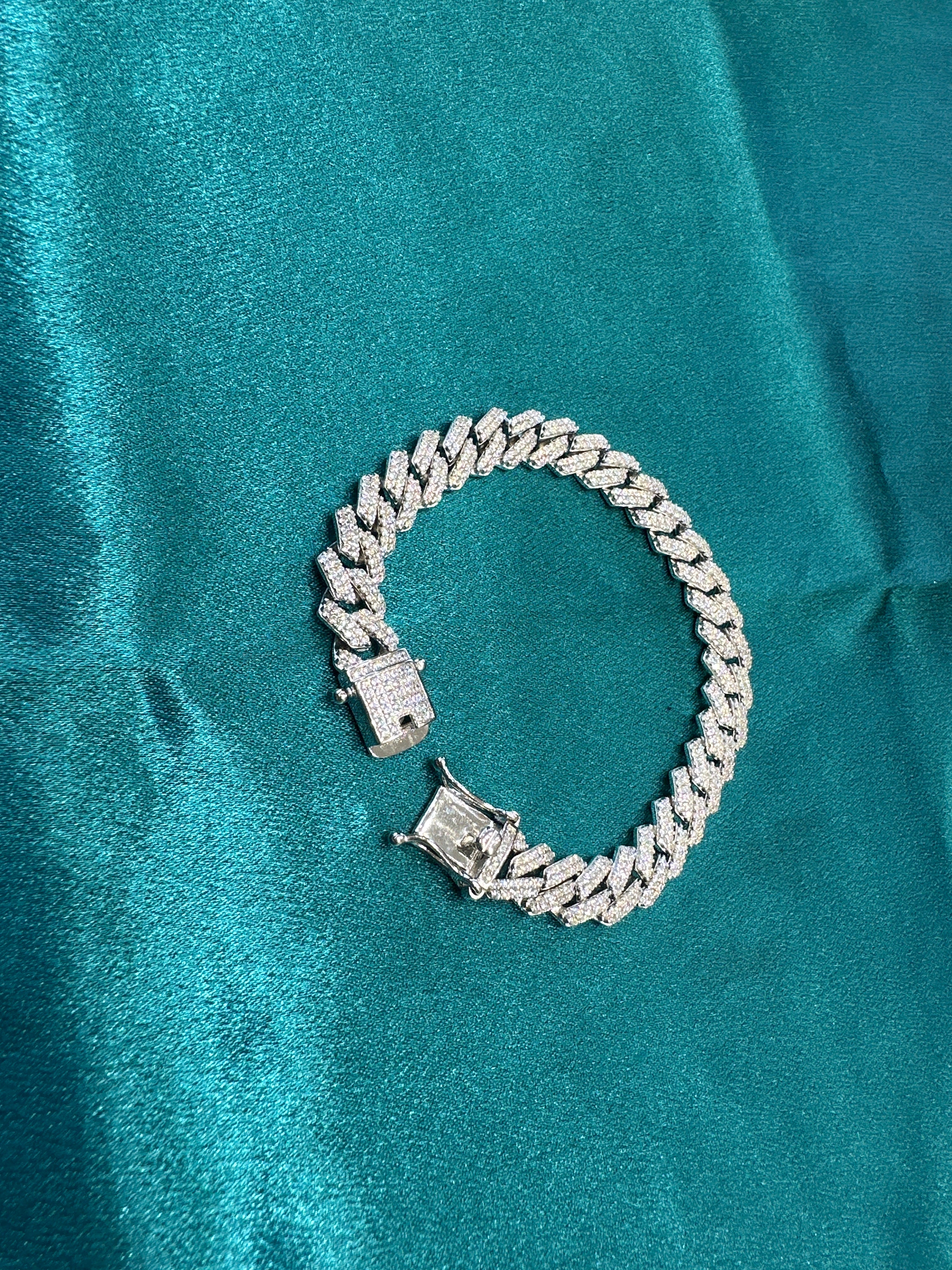 Men’s iced out silver 925 bracelet w/ CZ diamonds (10mm)