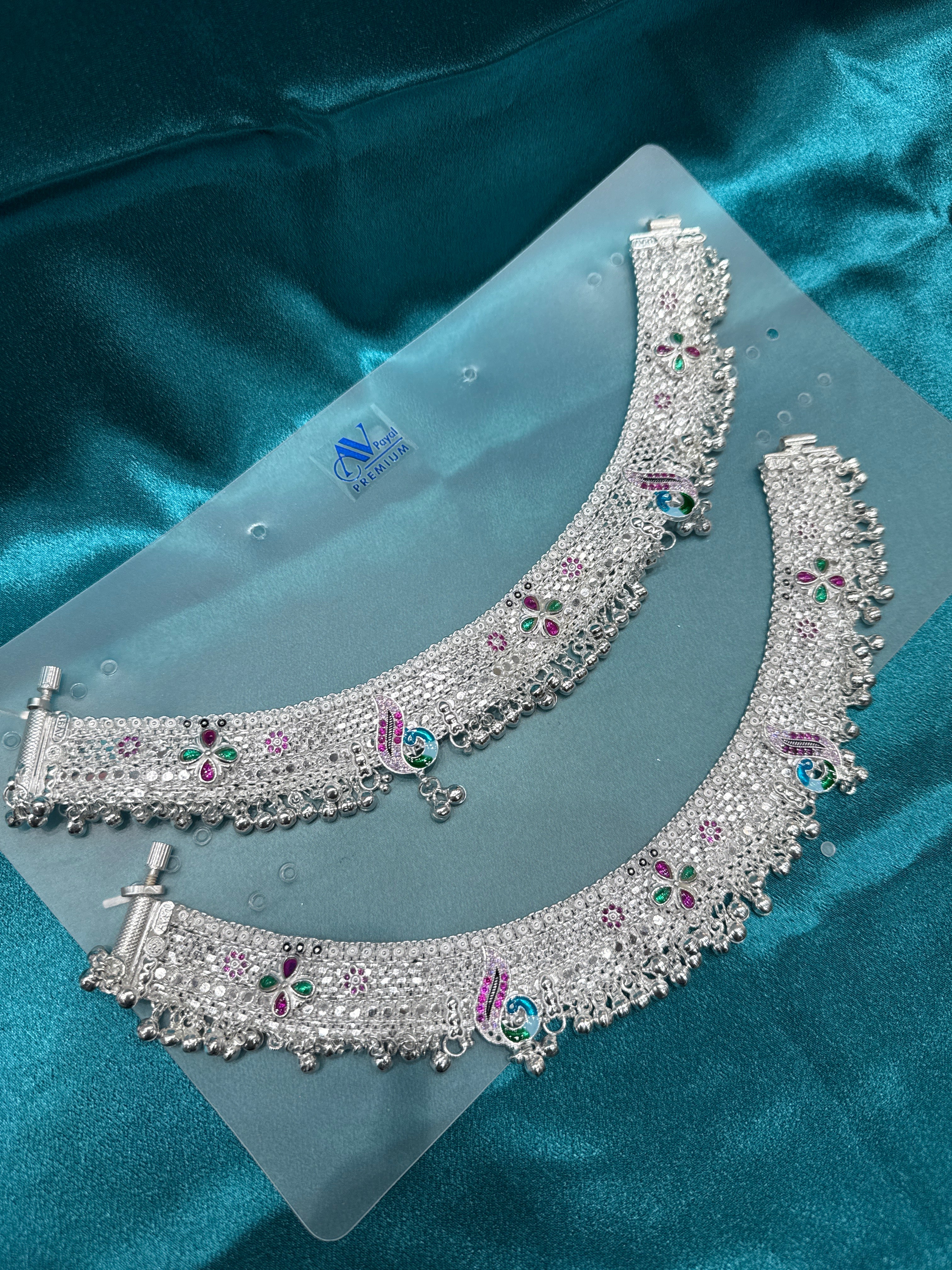 Women’s Traditional Heavy Weight Silver Anklet