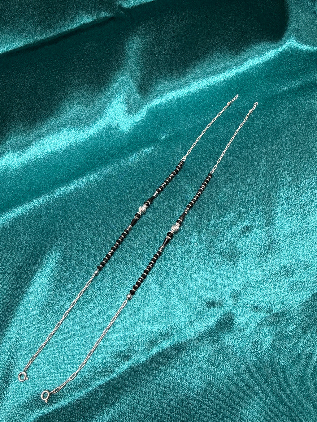 Women’s Fancy/Traditional Silver Black Beads Anklet
