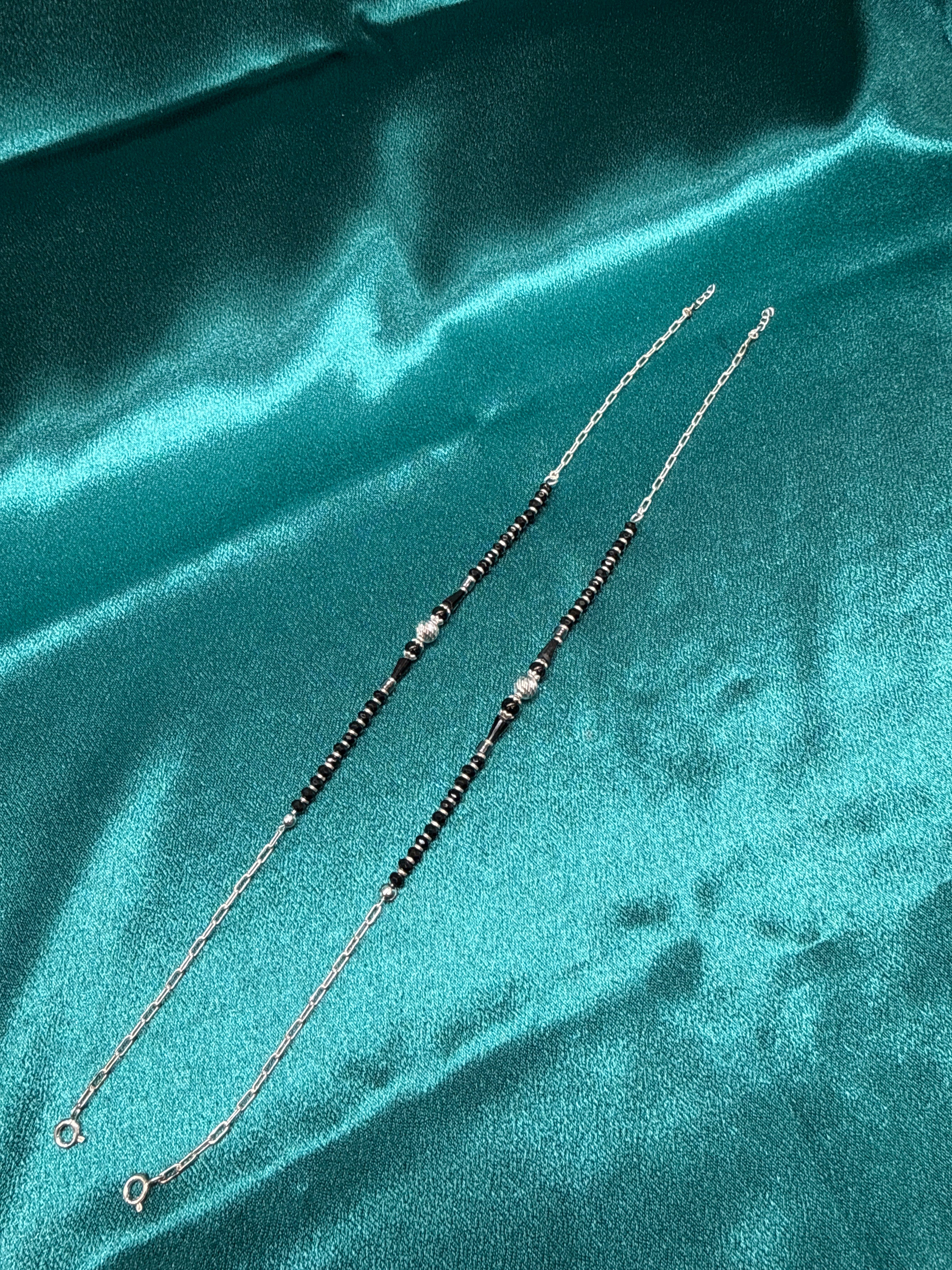 Women’s Fancy/Traditional Silver Black Beads Anklet