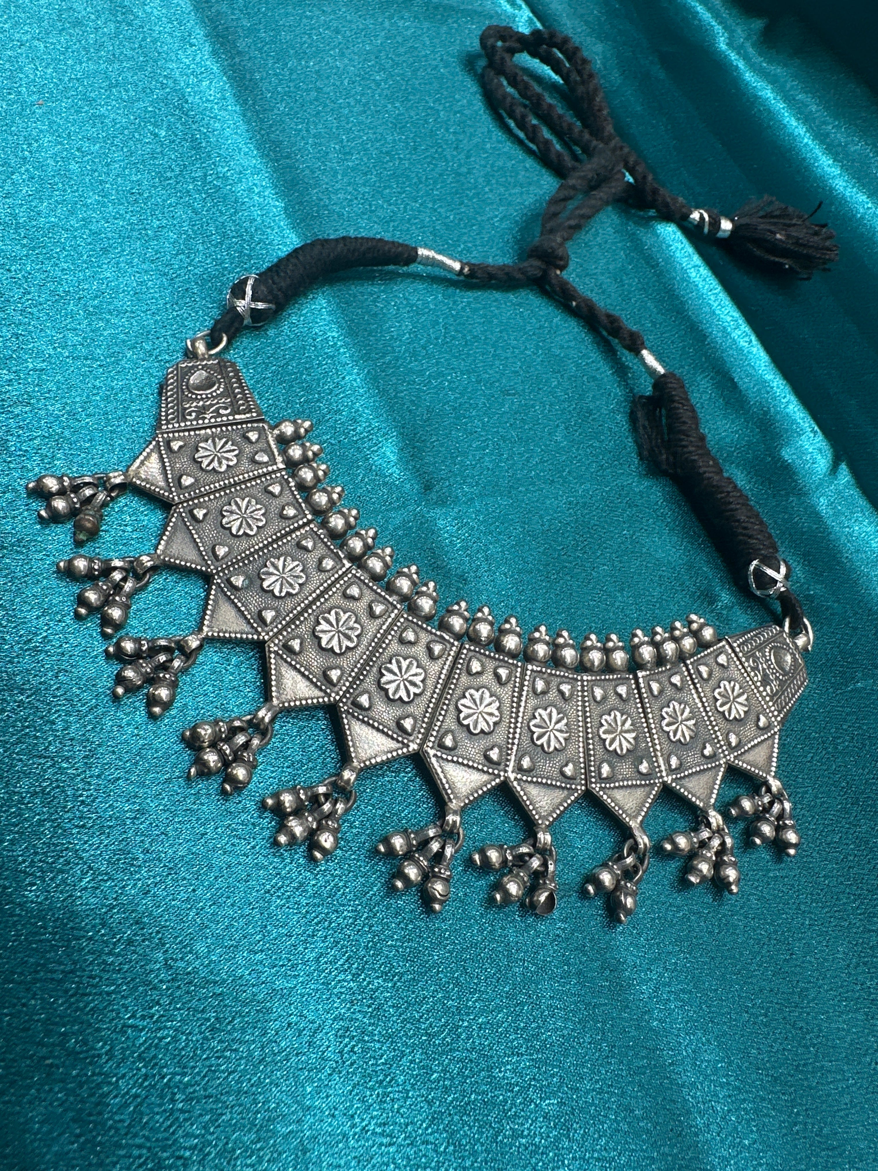 Antique Style Designer Silver necklace