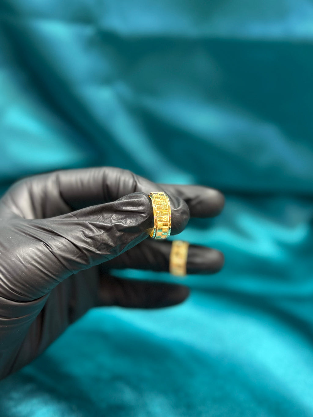 Checkerboard Design 22k Gold Band