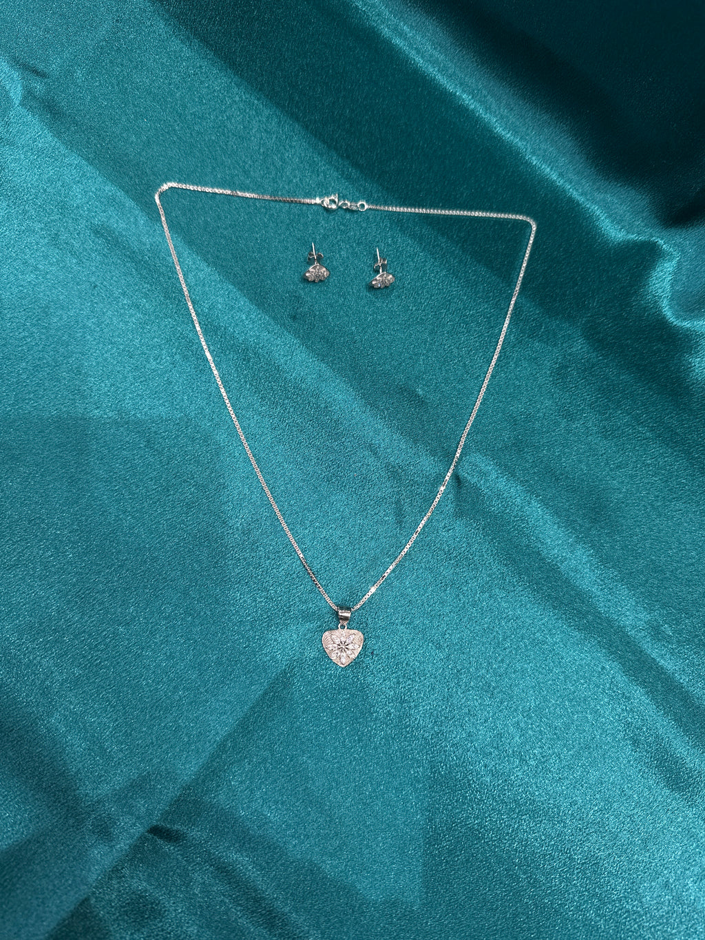 Women’s Fancy Silver pendant set
