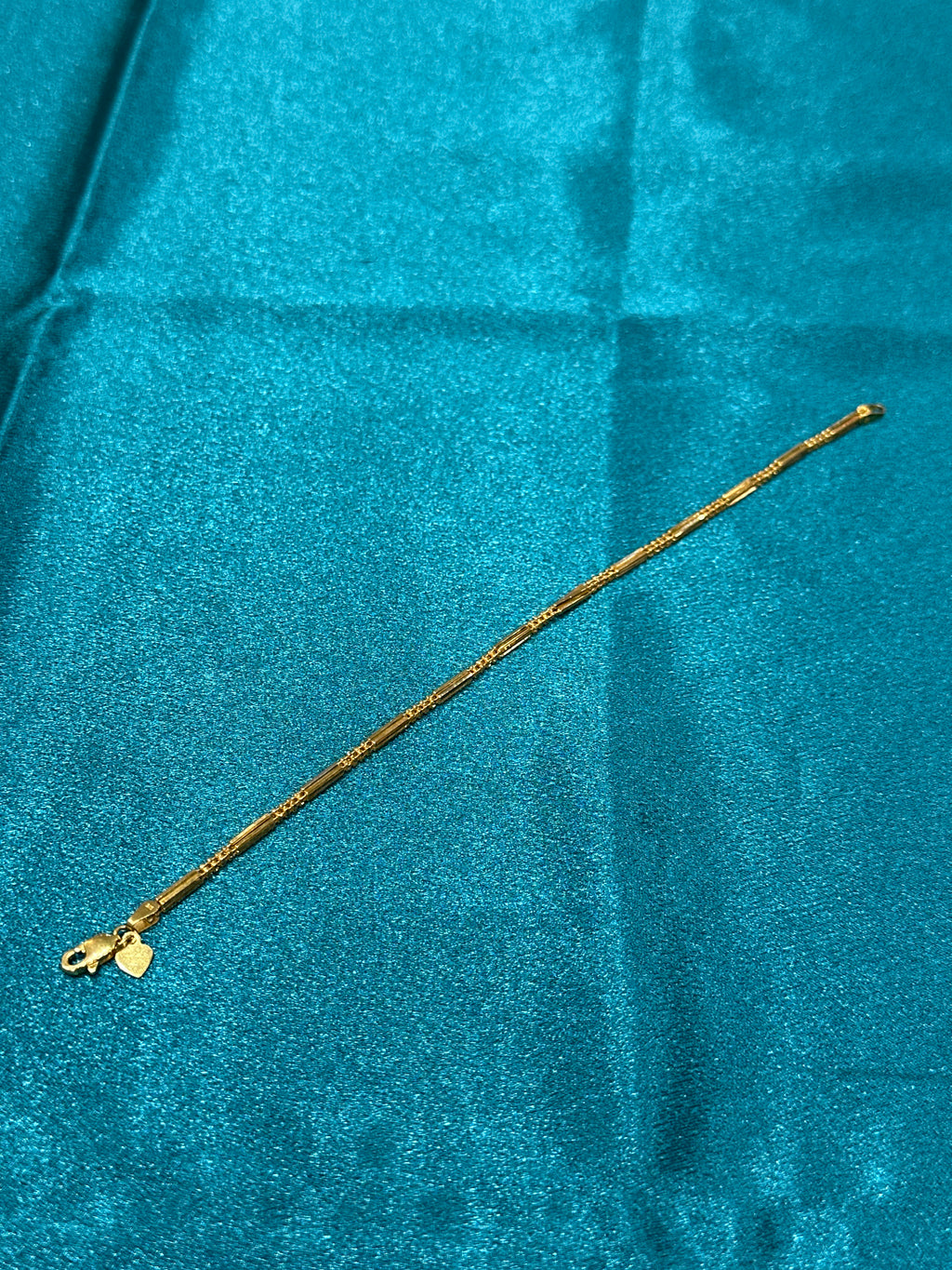22K Gold Bracelet With Design In between