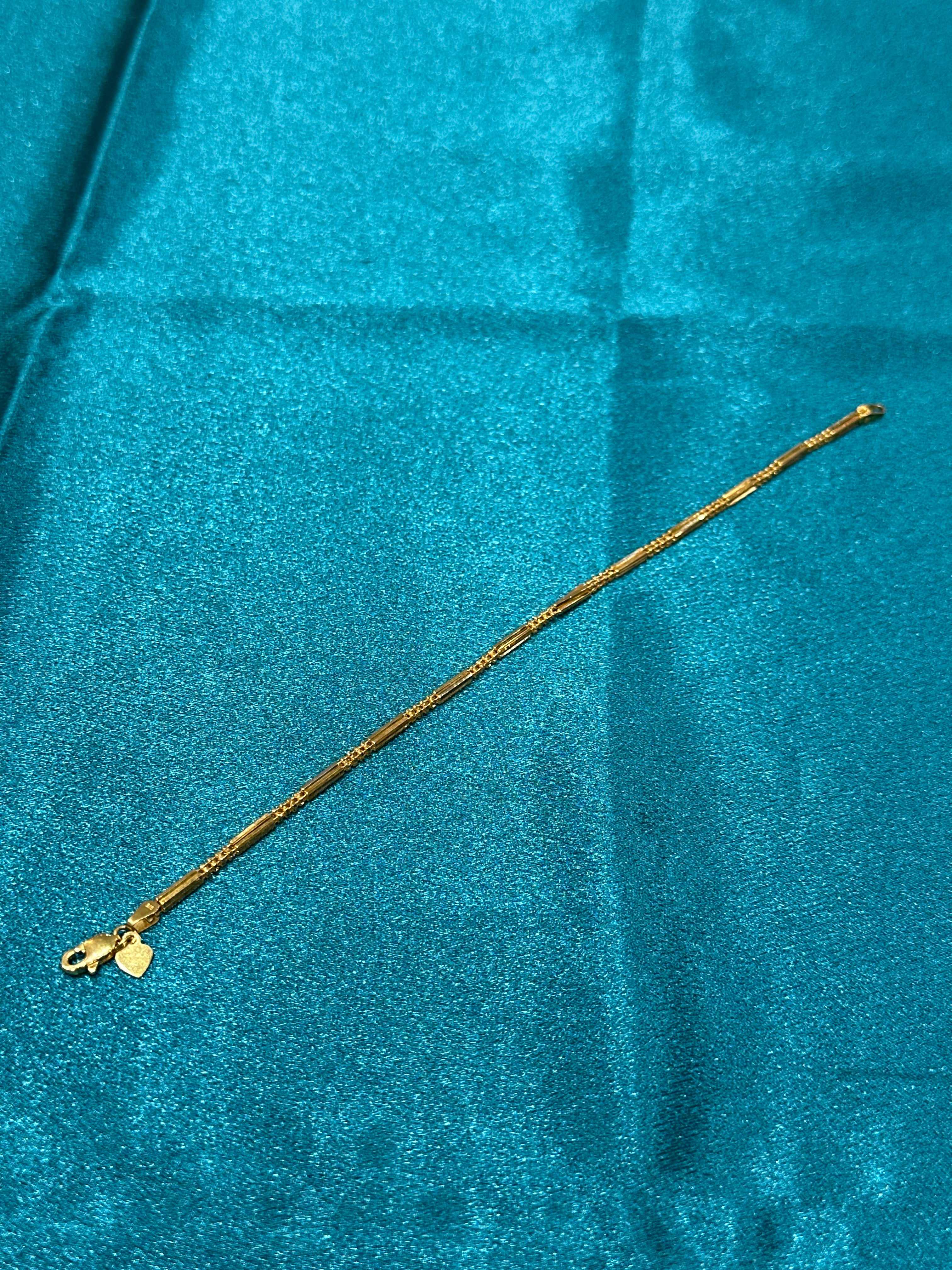 22K Gold Bracelet With Design In between
