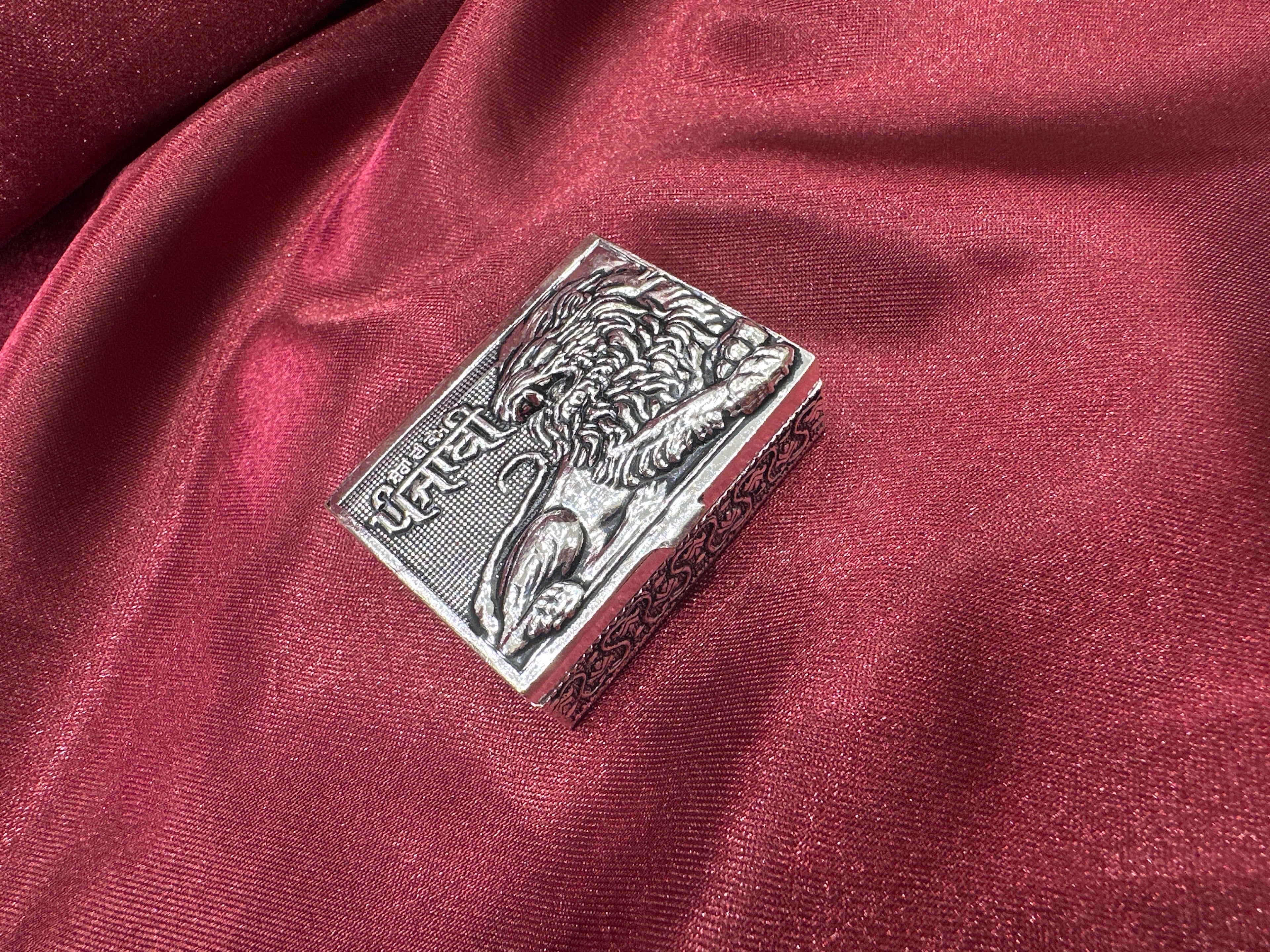 Silver designer box (medium)