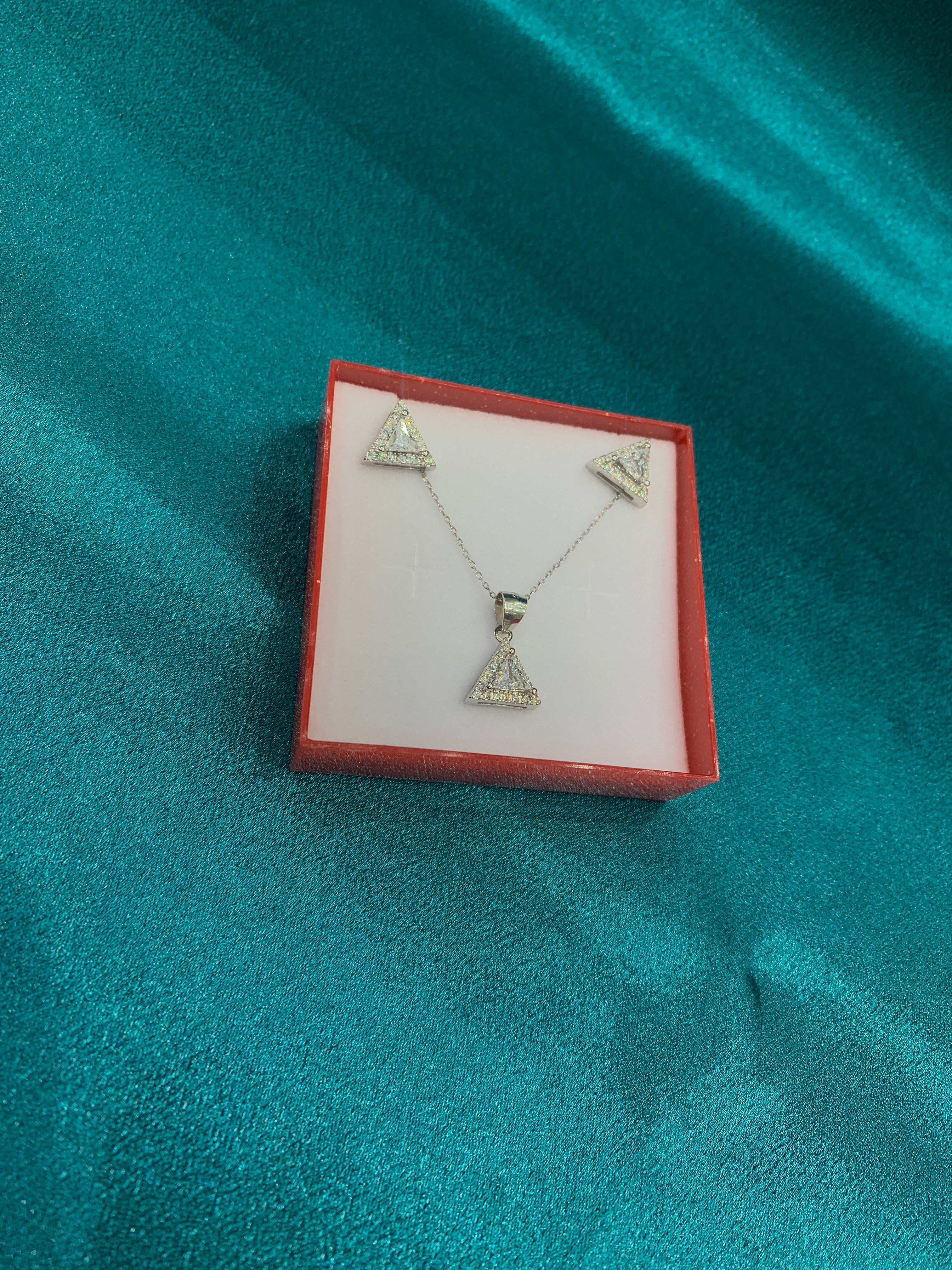 Women’s Fancy Silver pendant set