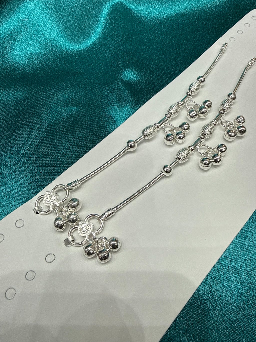 Kids fancy silver anklets (Size: 2-3 year old)