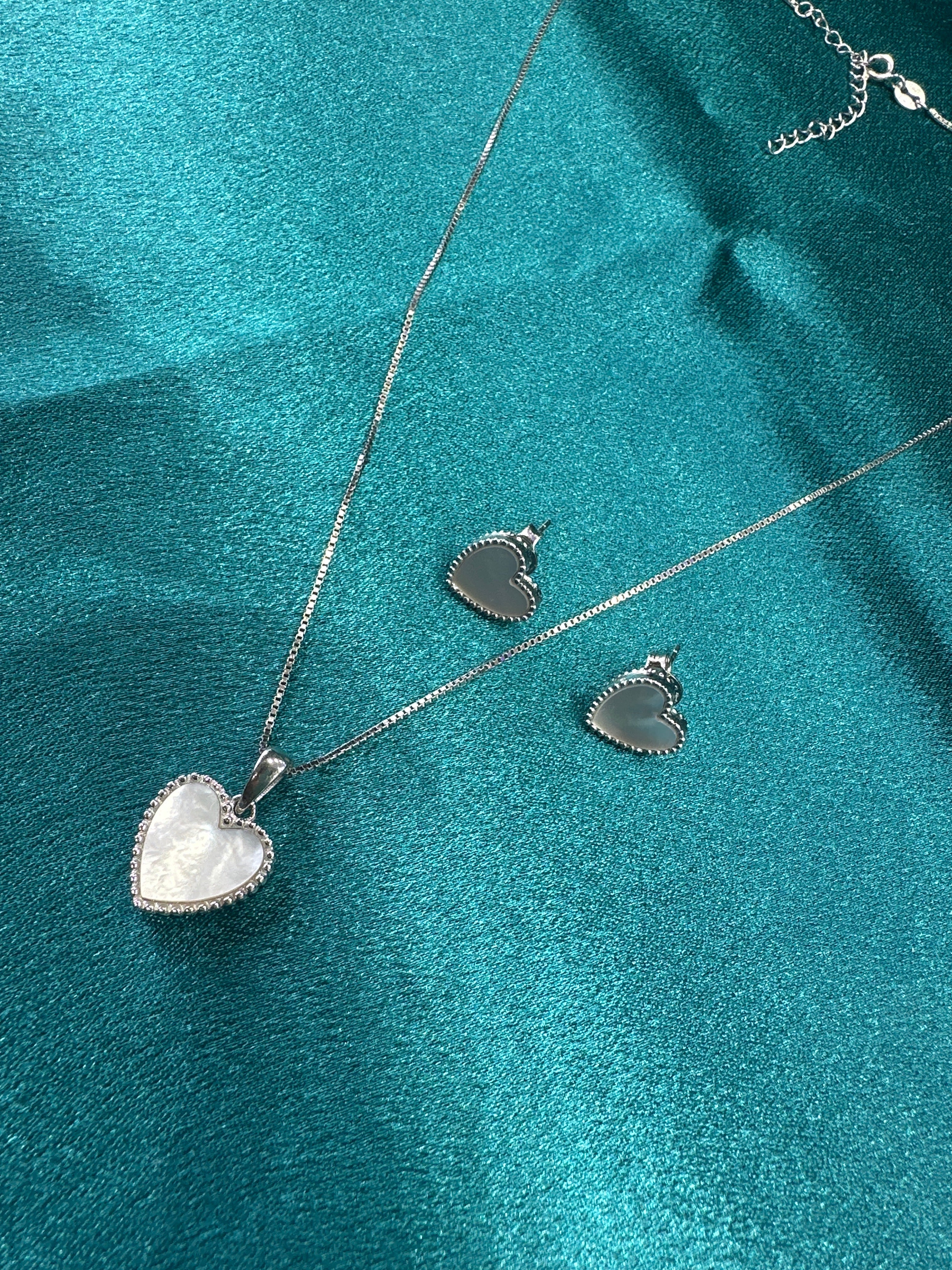 Women’s Fancy Silver pendant set