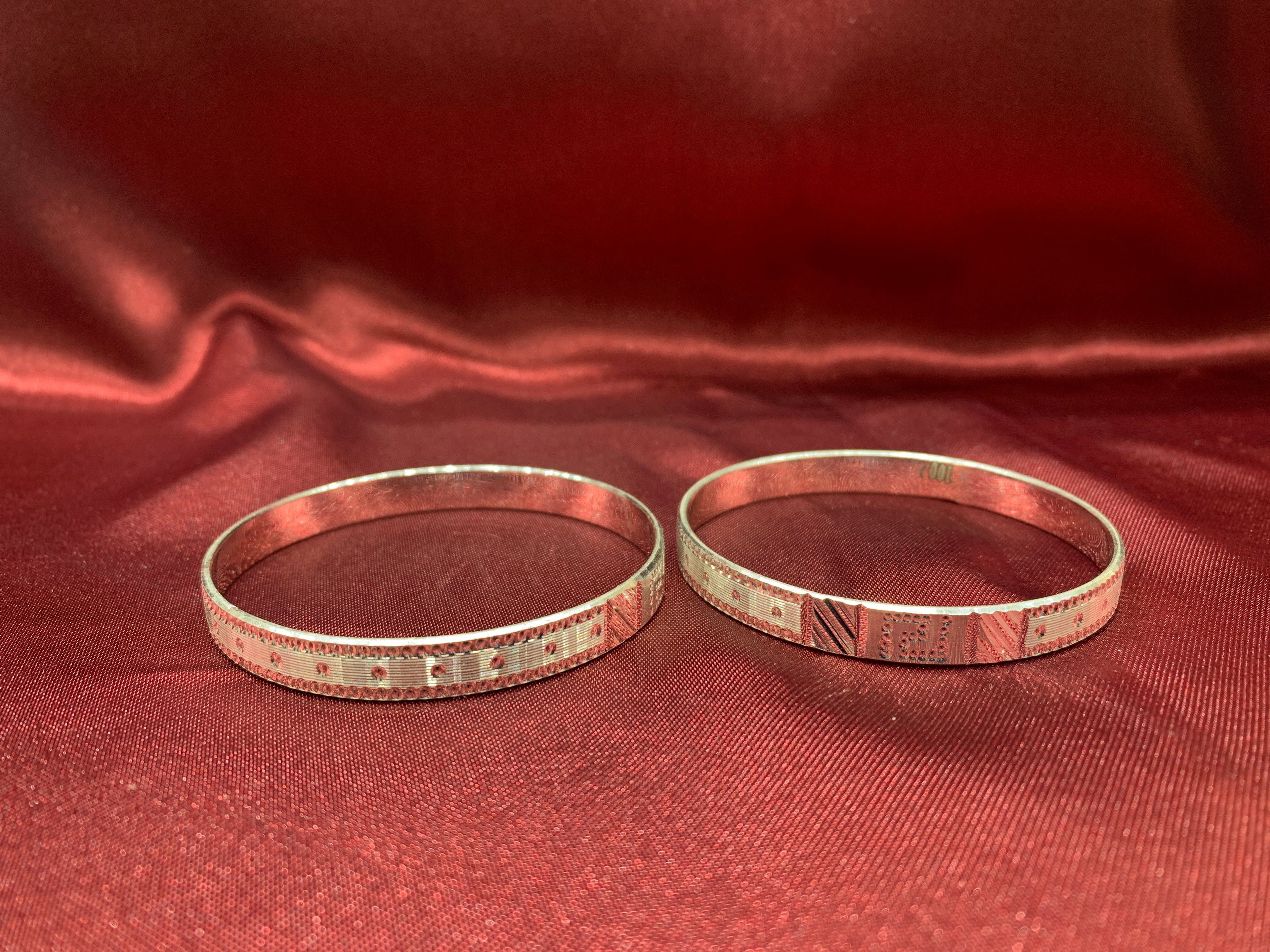 Traditional silver bangles B33