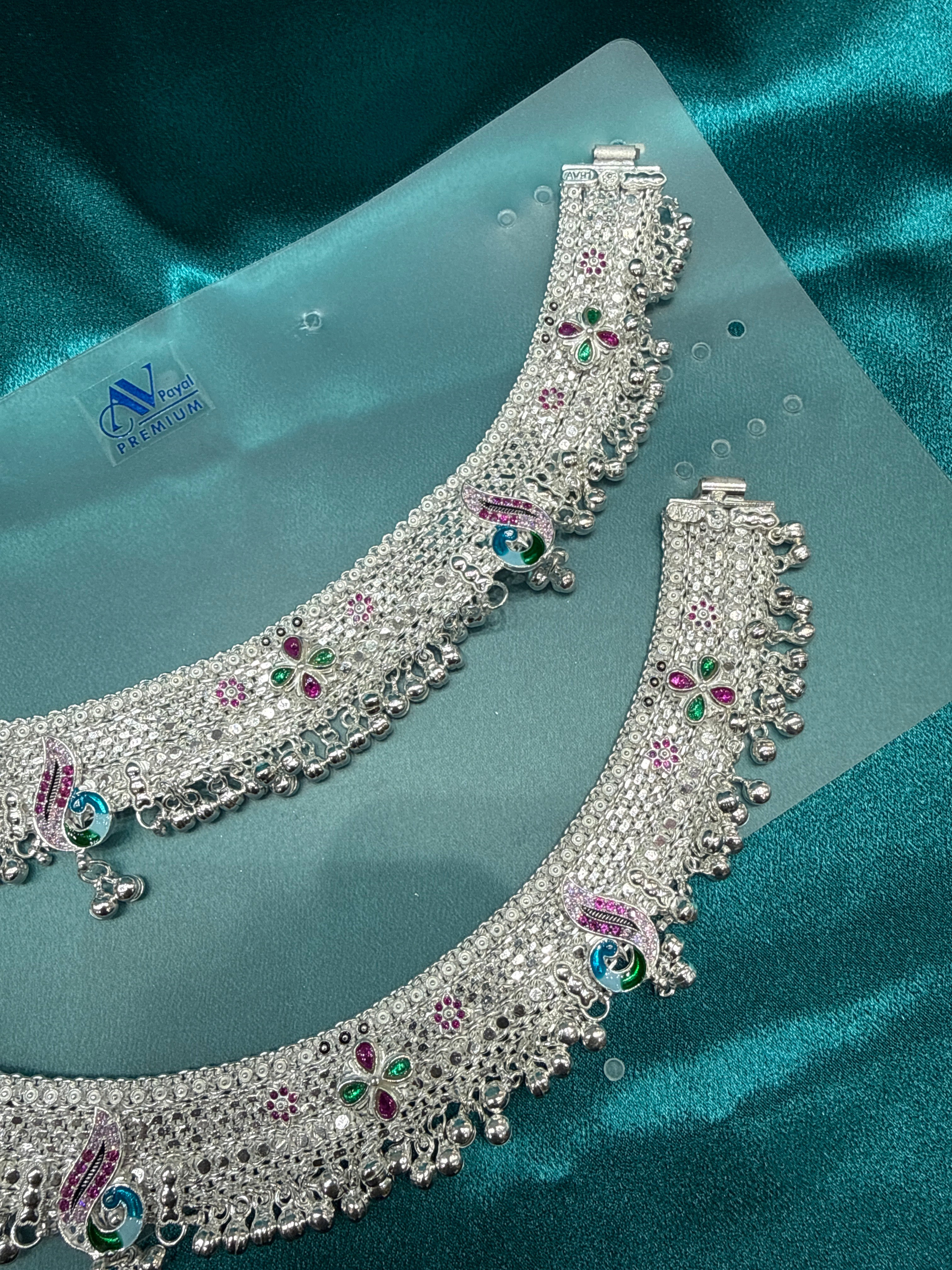 Women’s Traditional Heavy Weight Silver Anklet