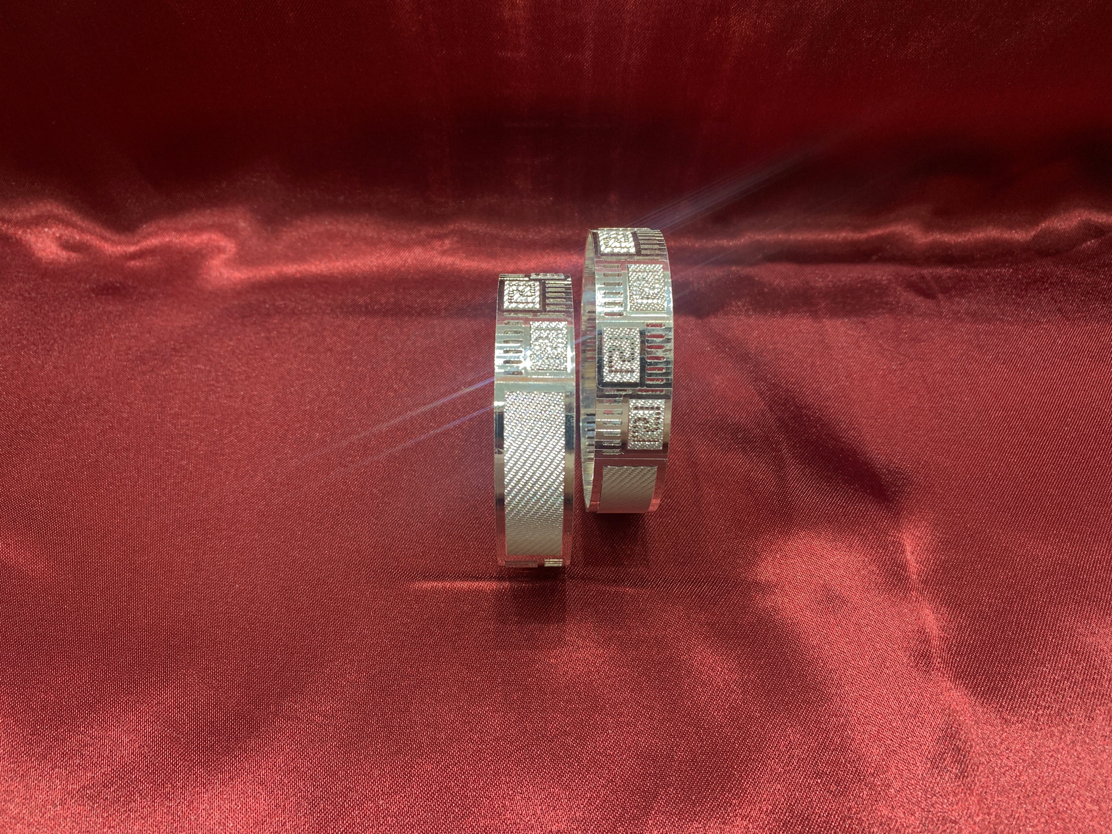 Traditional silver bangles B26