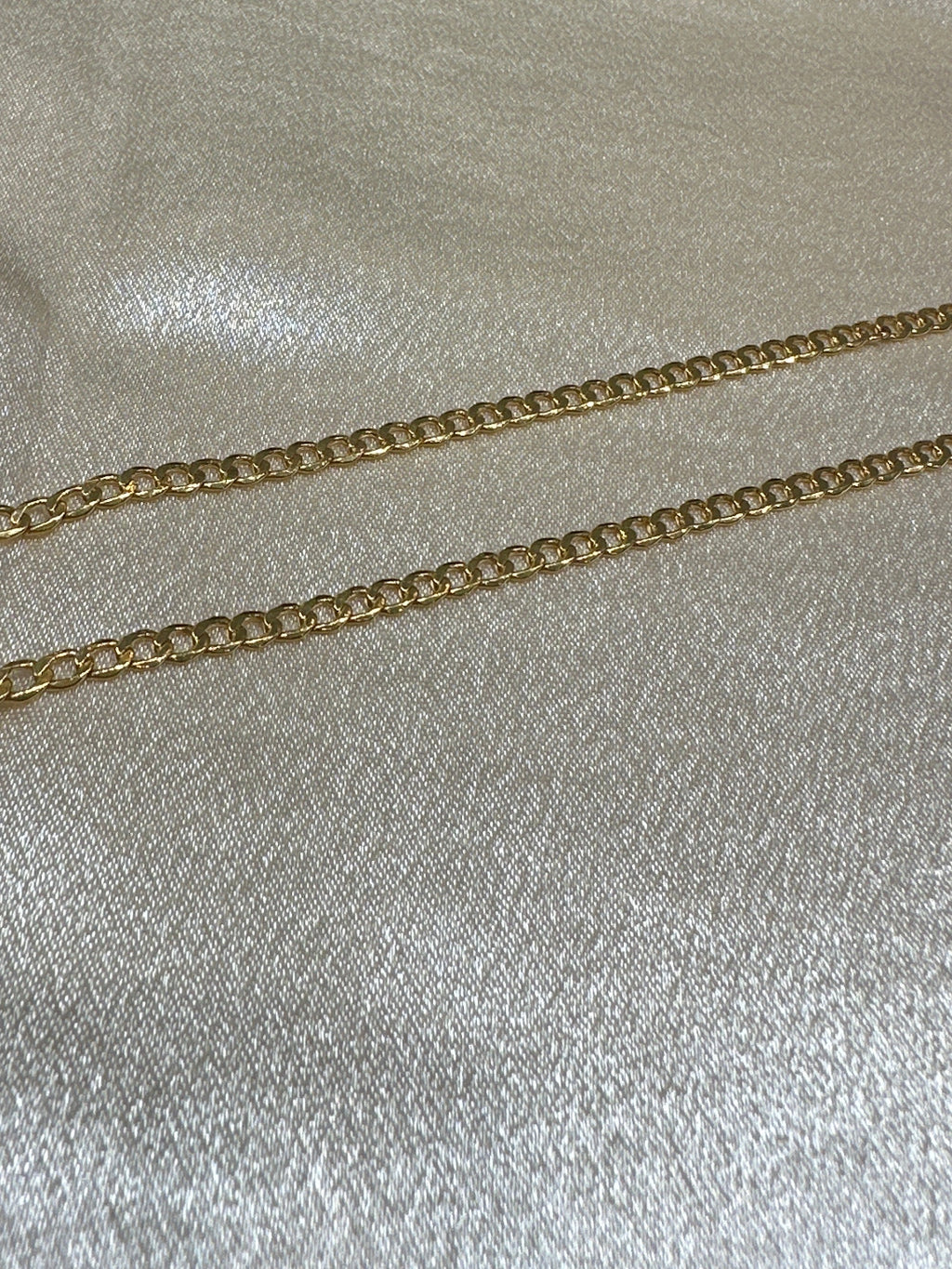 22K Gold Chain (cubin design)