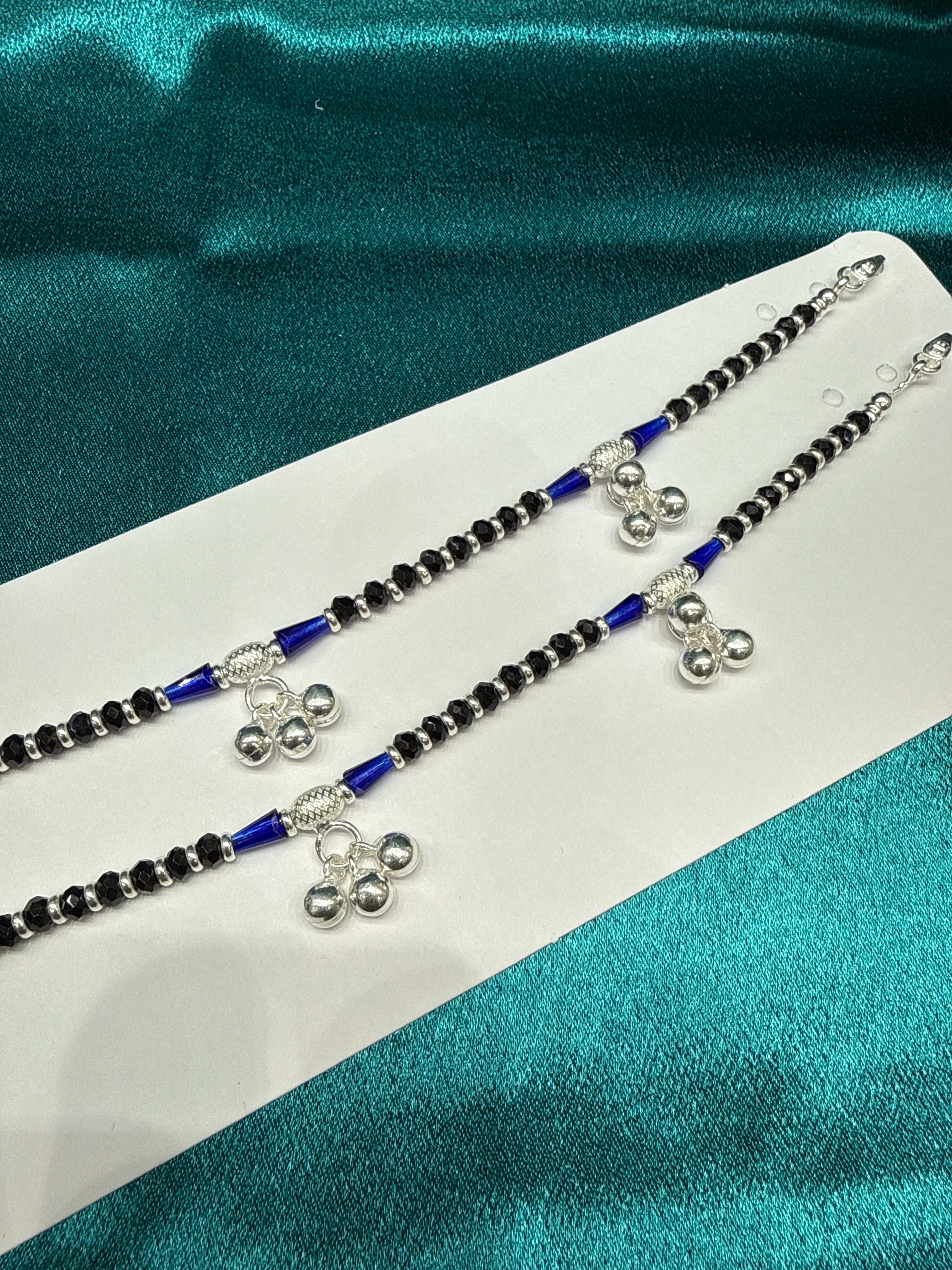 Women’s Fancy/Traditional Silver Black Beads Anklet