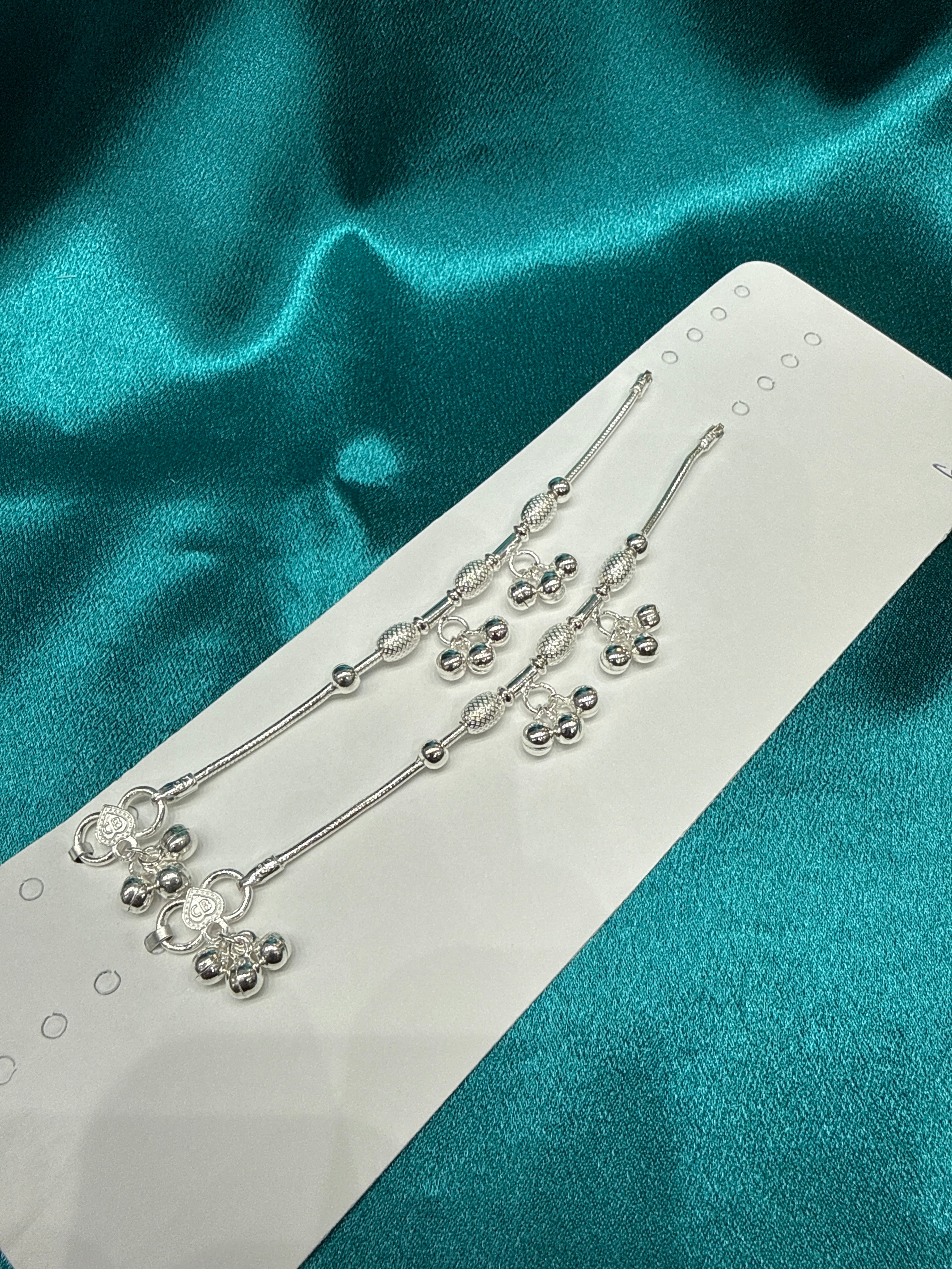 Kids fancy silver anklets (Size: 2-3 year old)